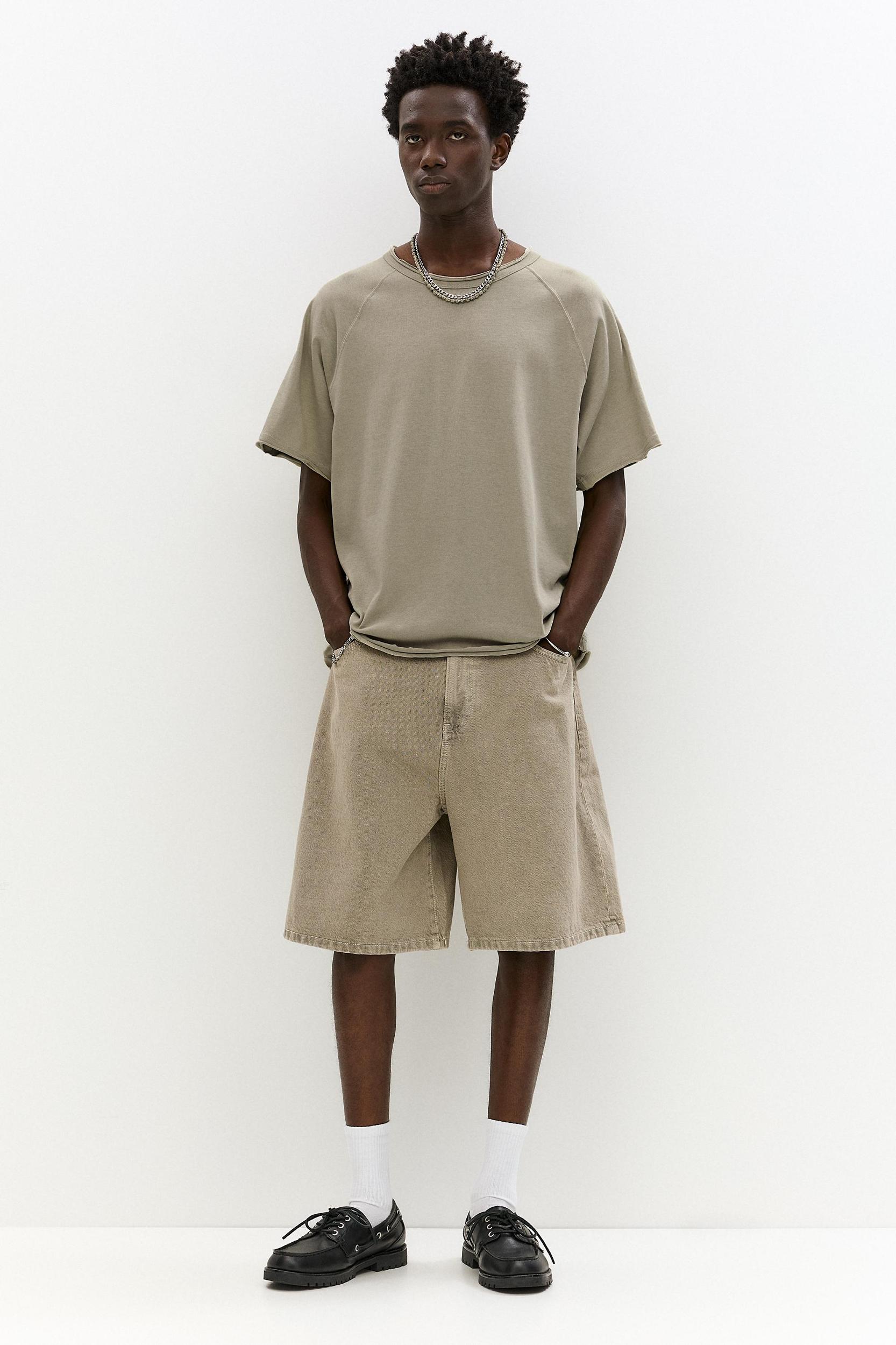 Short sleeve T-shirt with piping Product Image