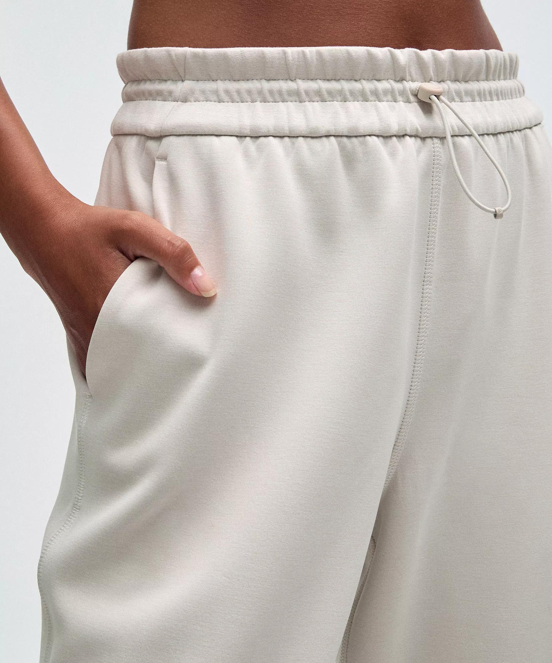 Softstreme High-Rise Pant *Regular Product Image