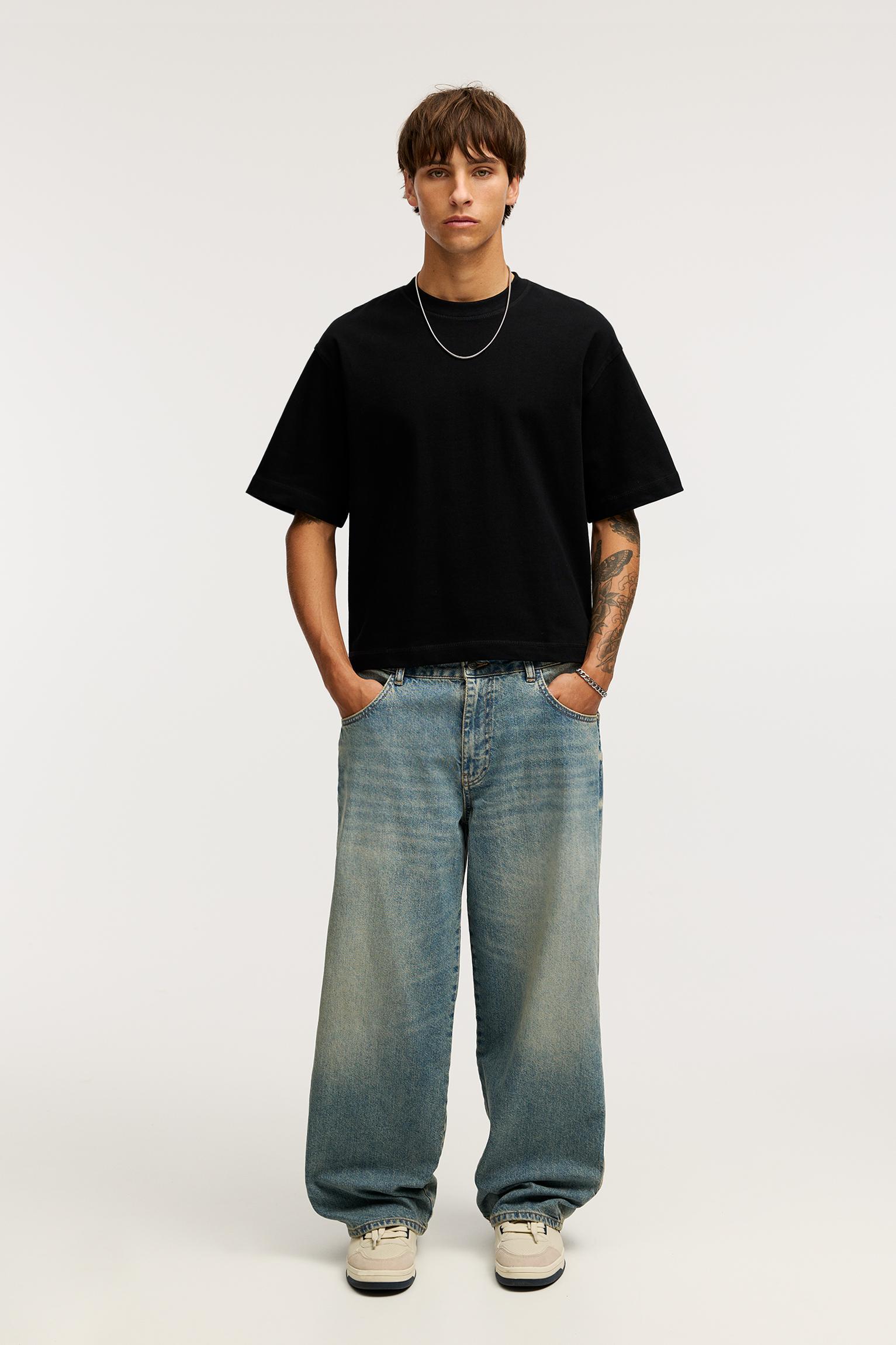 Cropped T-shirt Product Image