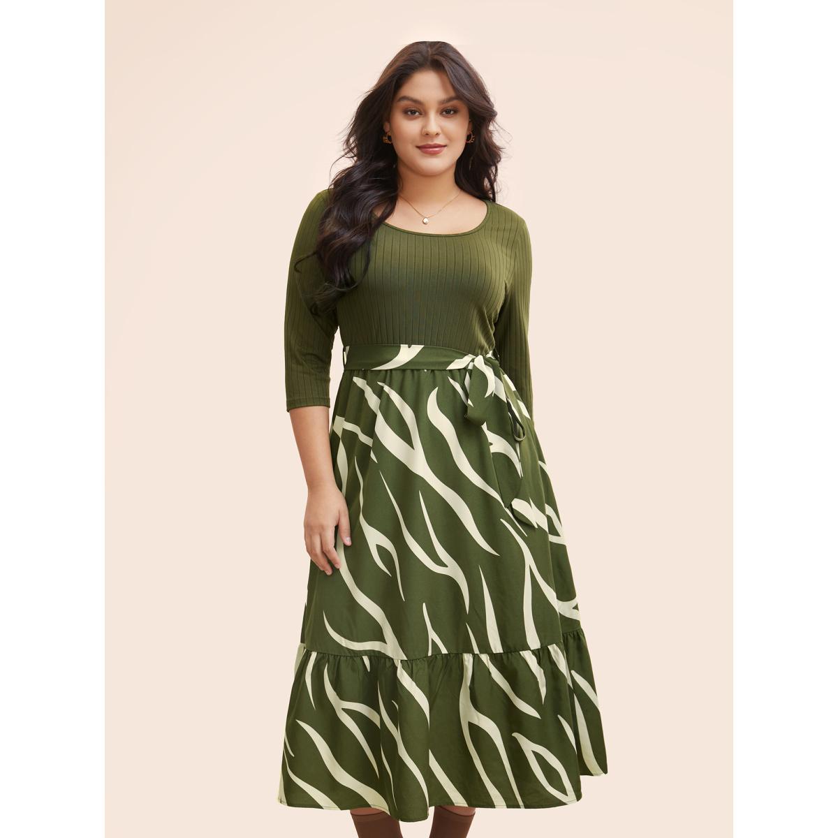 Plus Size Geometric Texture Patchwork Belted Dress ArmyGreen Women Elegant Texture Round Neck Elbow-length sleeve Curvy BloomChic 28/5X Product Image
