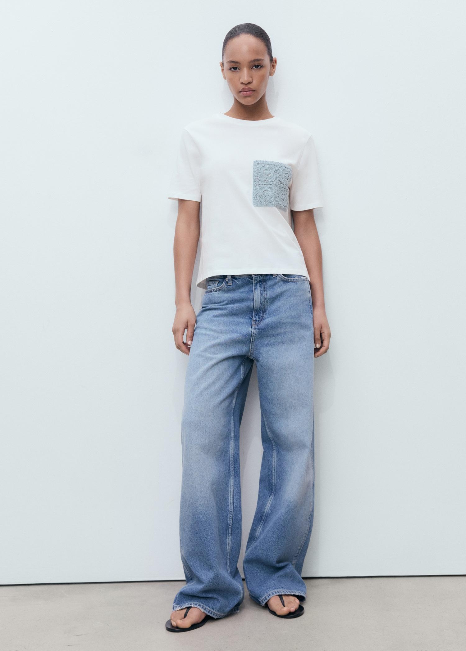 Short-sleeved t-shirt with crochet pocket - Women | MANGO USA Product Image