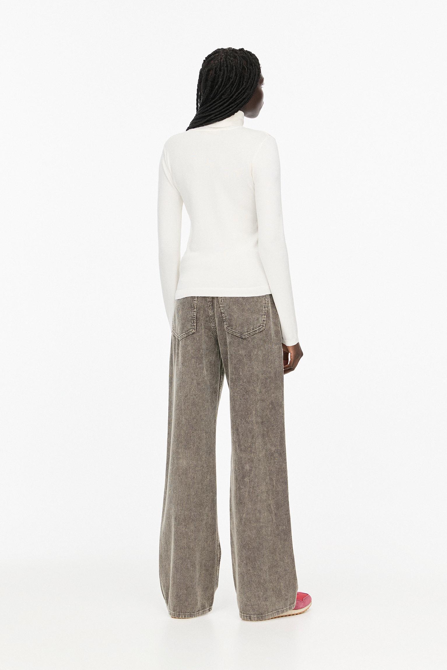 Basic high neck sweater Product Image