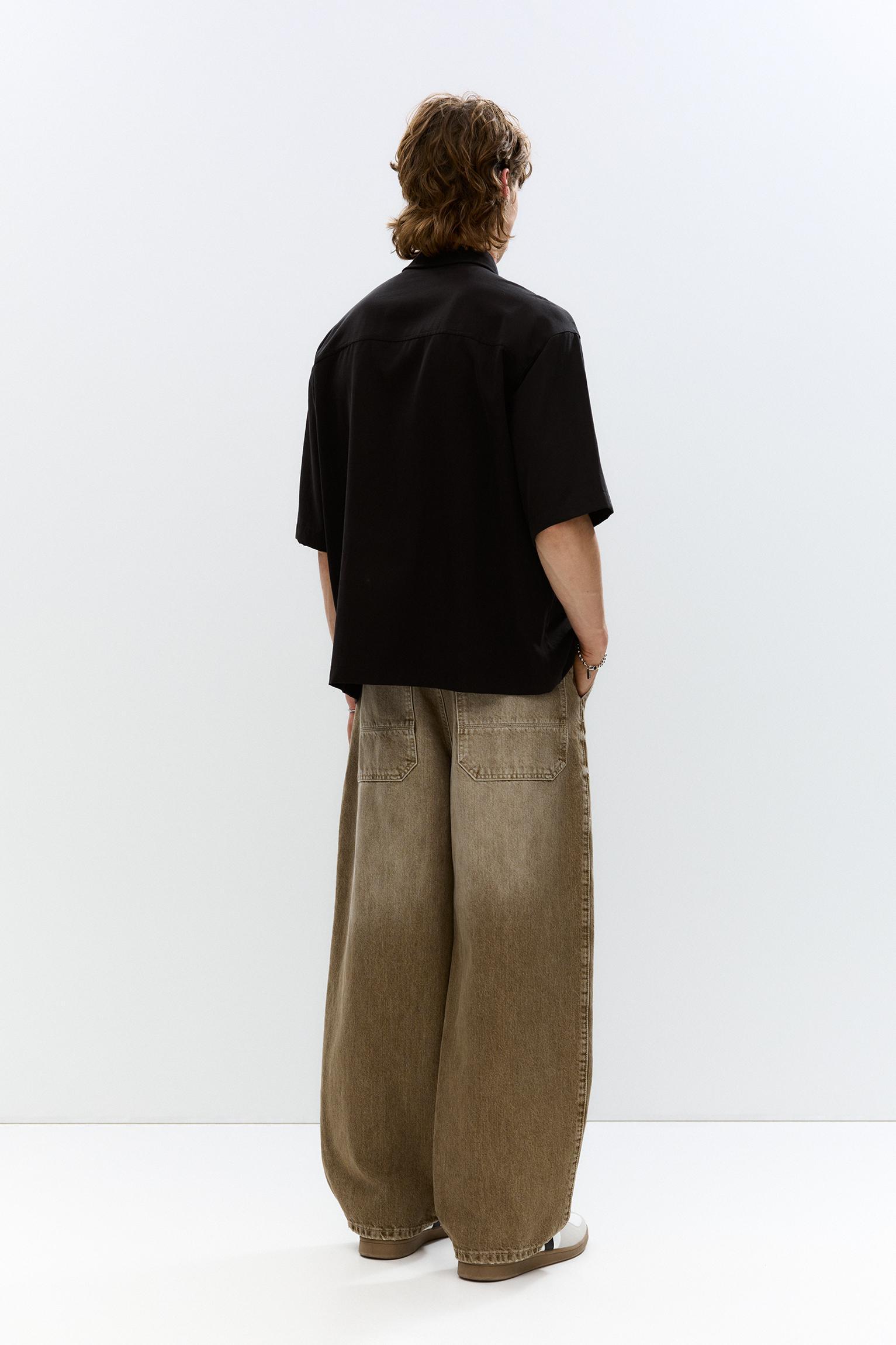 Flowing short sleeve shirt Product Image