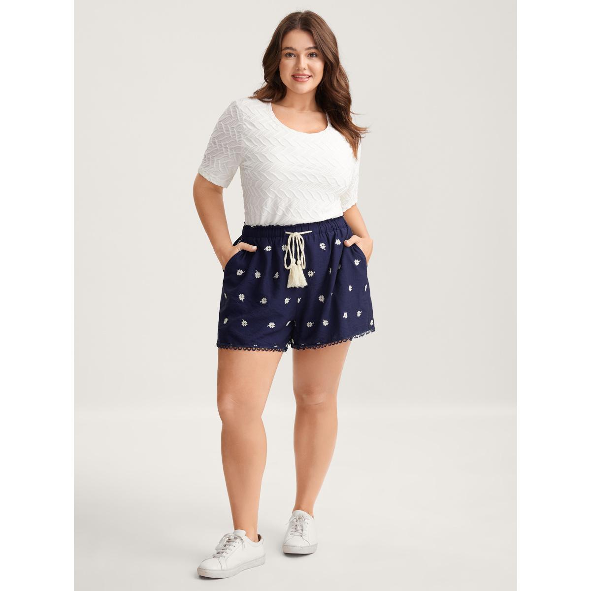 Plus Size Floral Embroidered Drawstring Wide Leg Shorts Women Indigo Casual Embroidered Wide Leg Everyday-Casual Shorts BloomChic 14-16/1X Product Image