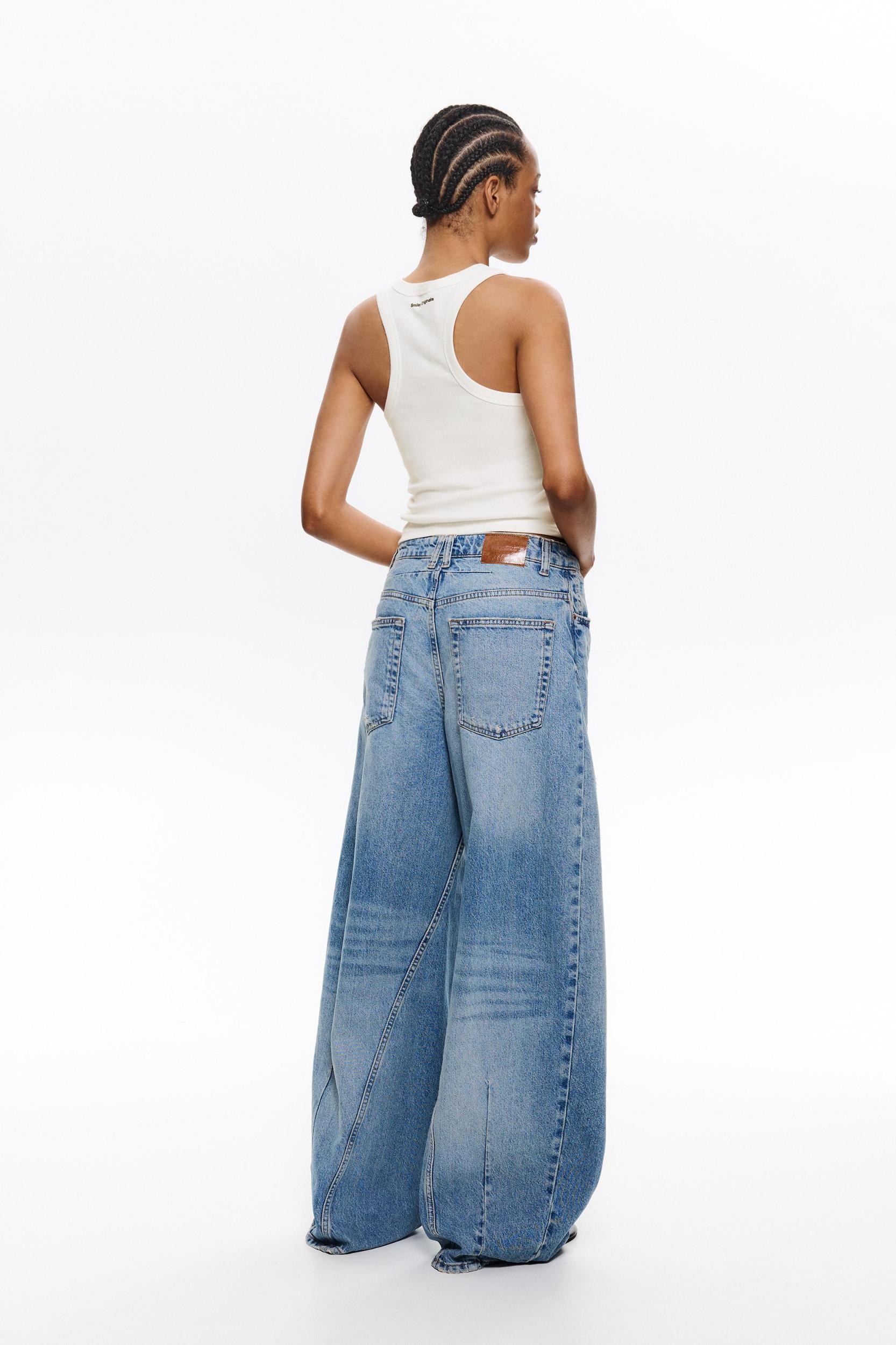 Smiley flower tank top Product Image