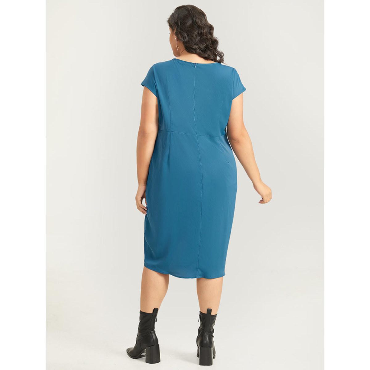 Plus Size Halloween Plain Knot Hooded V Neck Ties Wrap Hem Dress Aegean Women Elegant Wrap V-neck Sleeveless Curvy Midi Dress BloomChic 18-20/2X Product Image