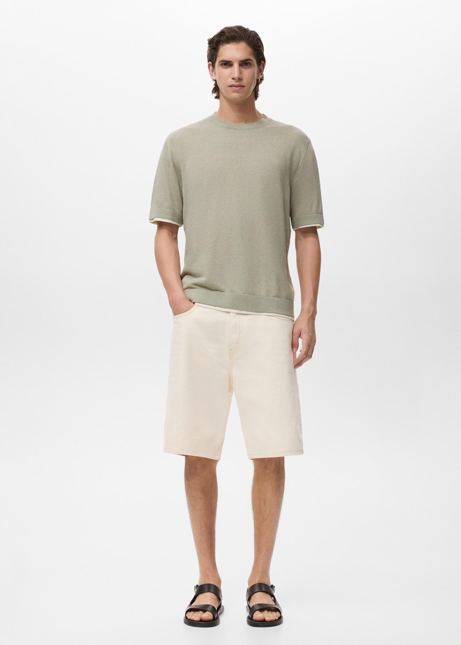 Contrasting cotton-blend T-shirt - Men | MANGO USA Product Image