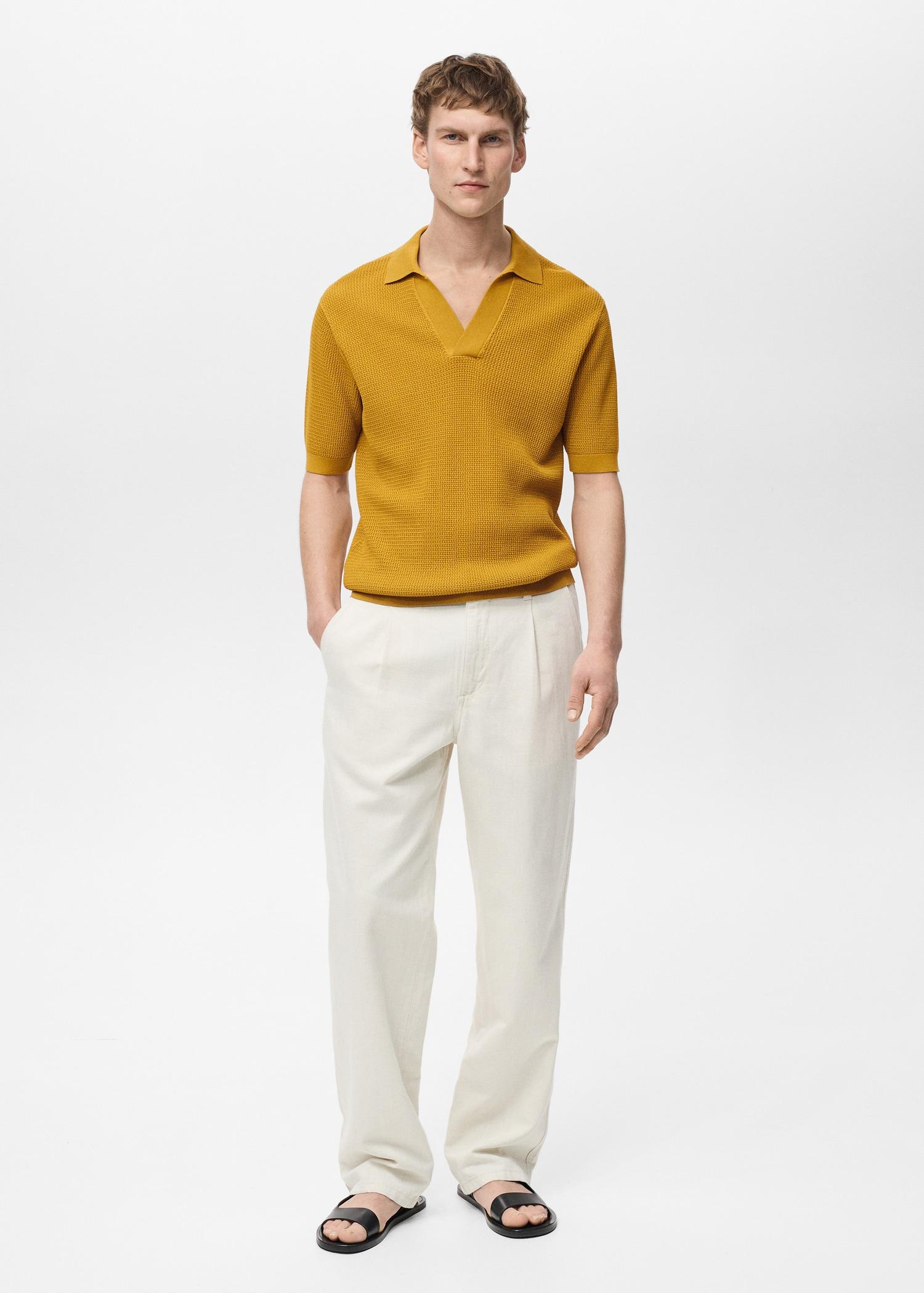 Structured fine-knit polo shirt - Men | MANGO USA Product Image