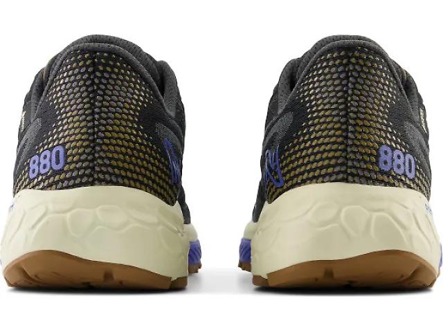 Women's | New Balance Fresh Foam X 880 v13 GTX Product Image