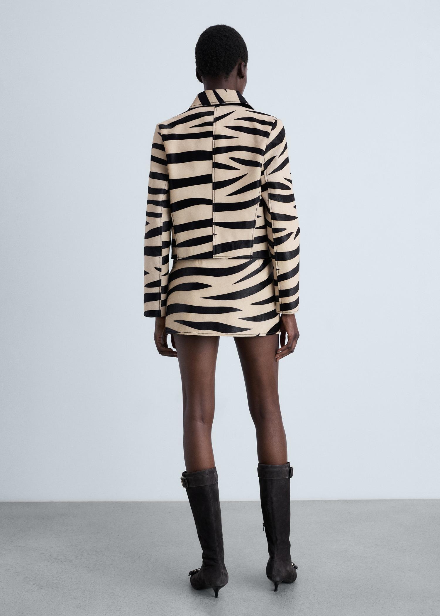 Zebra-print fur skirt - Women | MANGO USA Product Image