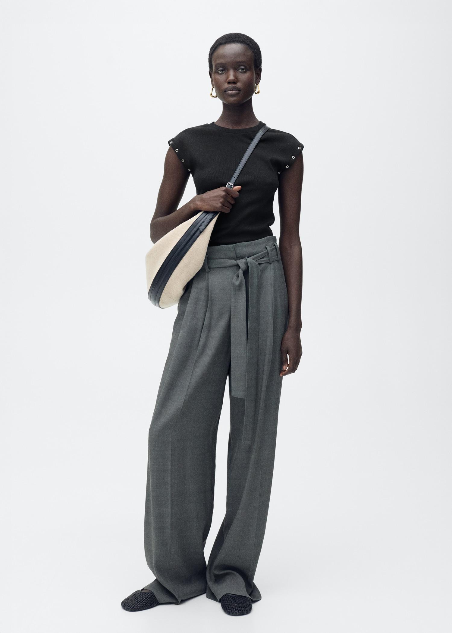 Ribbed t-shirt with die-cut trim - Women | MANGO USA Product Image