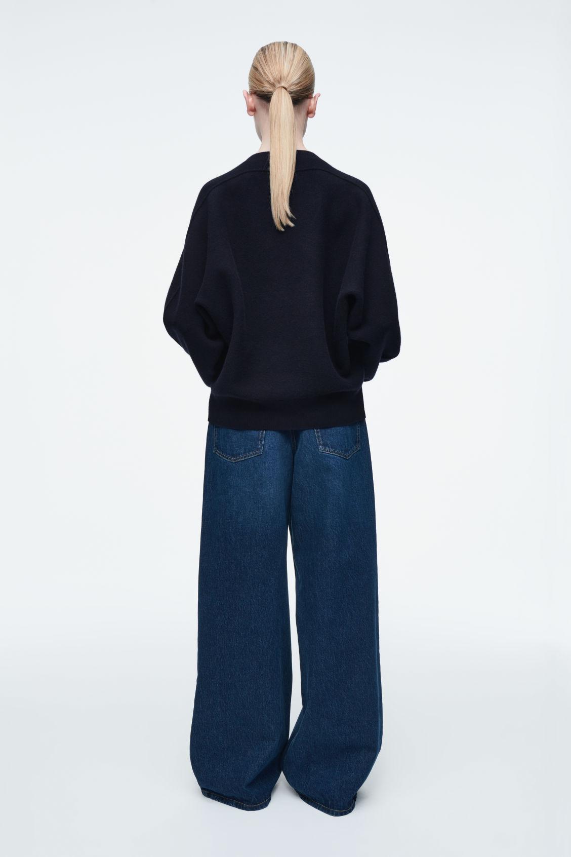 ROUNDED DOUBLE-FACED WOOL SWEATER Product Image