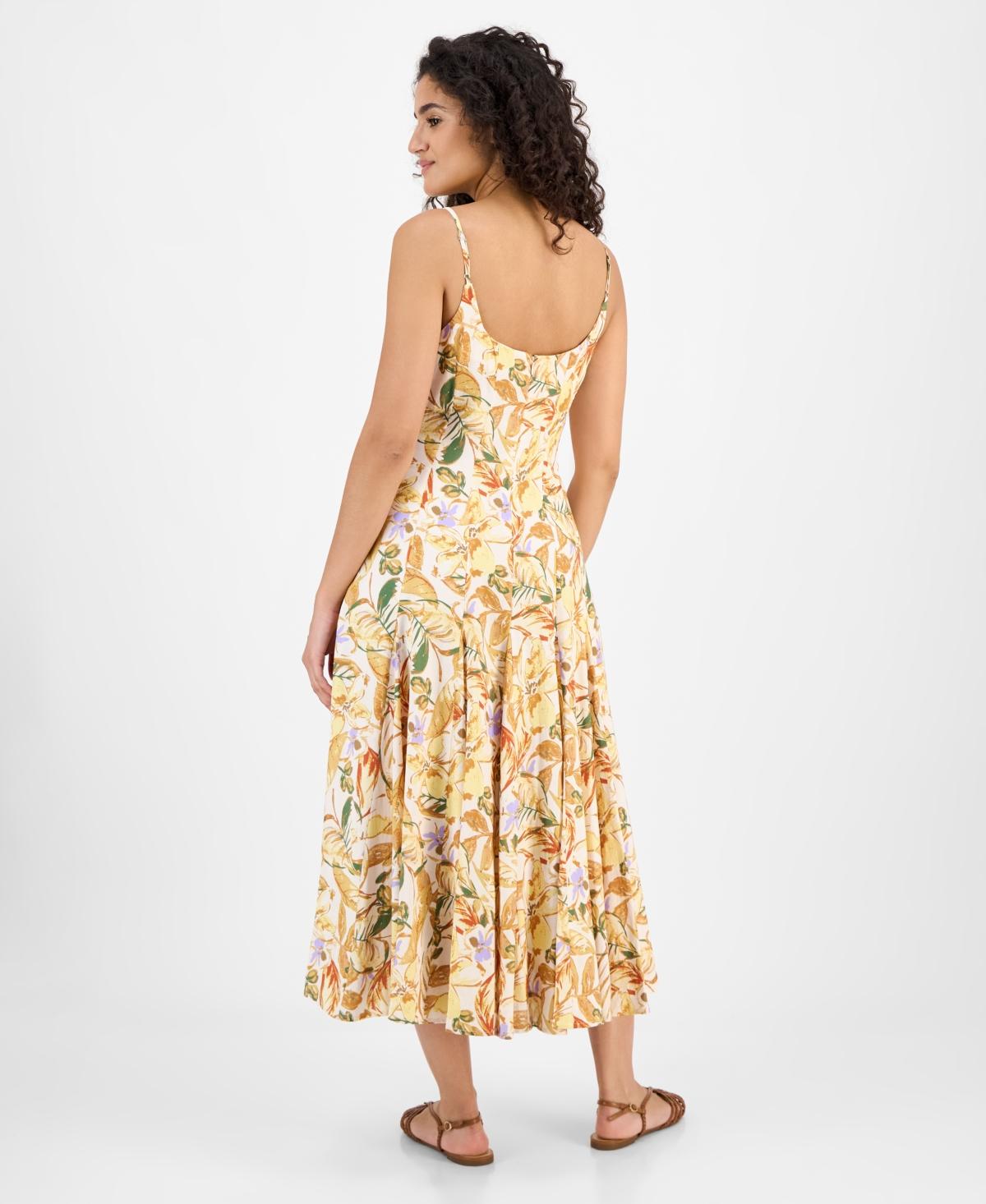 Nike Sportswear Chill Knit Women's Slim Long-Sleeve Cropped Graphic T-Shirt Product Image