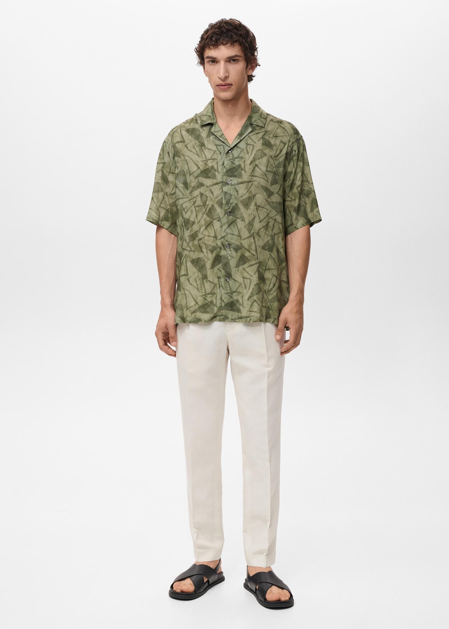 Printed bowling shirt - Men | MANGO USA Product Image