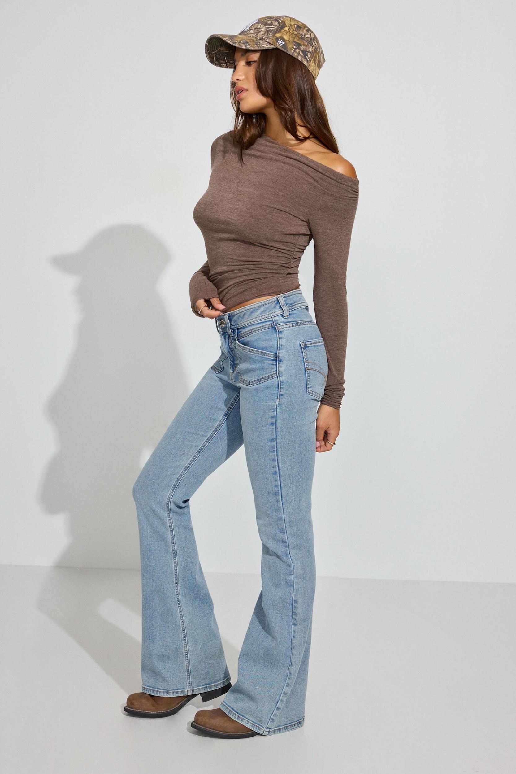 Smooth Scoop Neck Long Sleeve Top Product Image