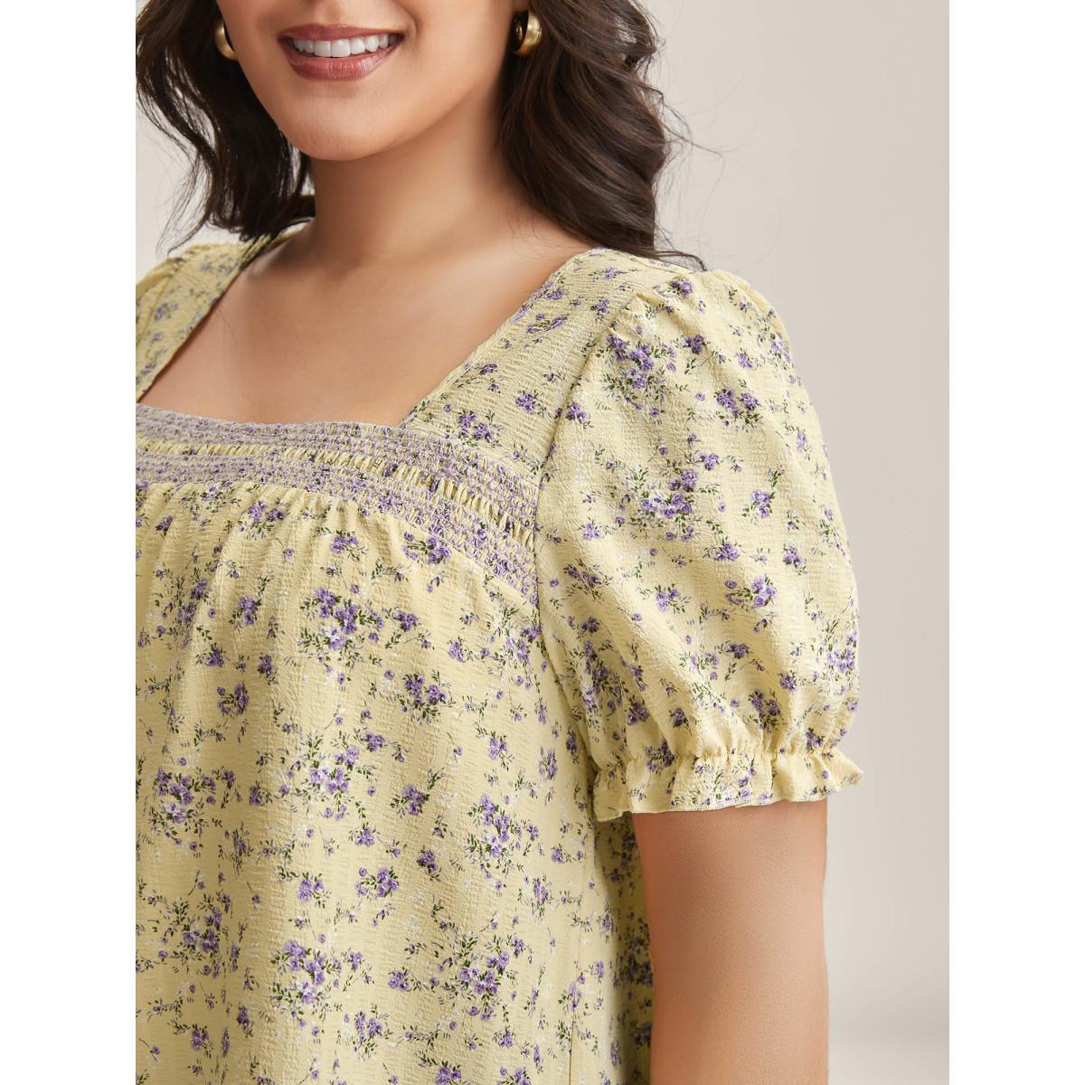Plus Size Lightyellow Floral Print Shirred Neck Color Contrast Blouse Women Short sleeve Square Neck Everyday-Elegant Blouses BloomChic 22-24/3X Product Image
