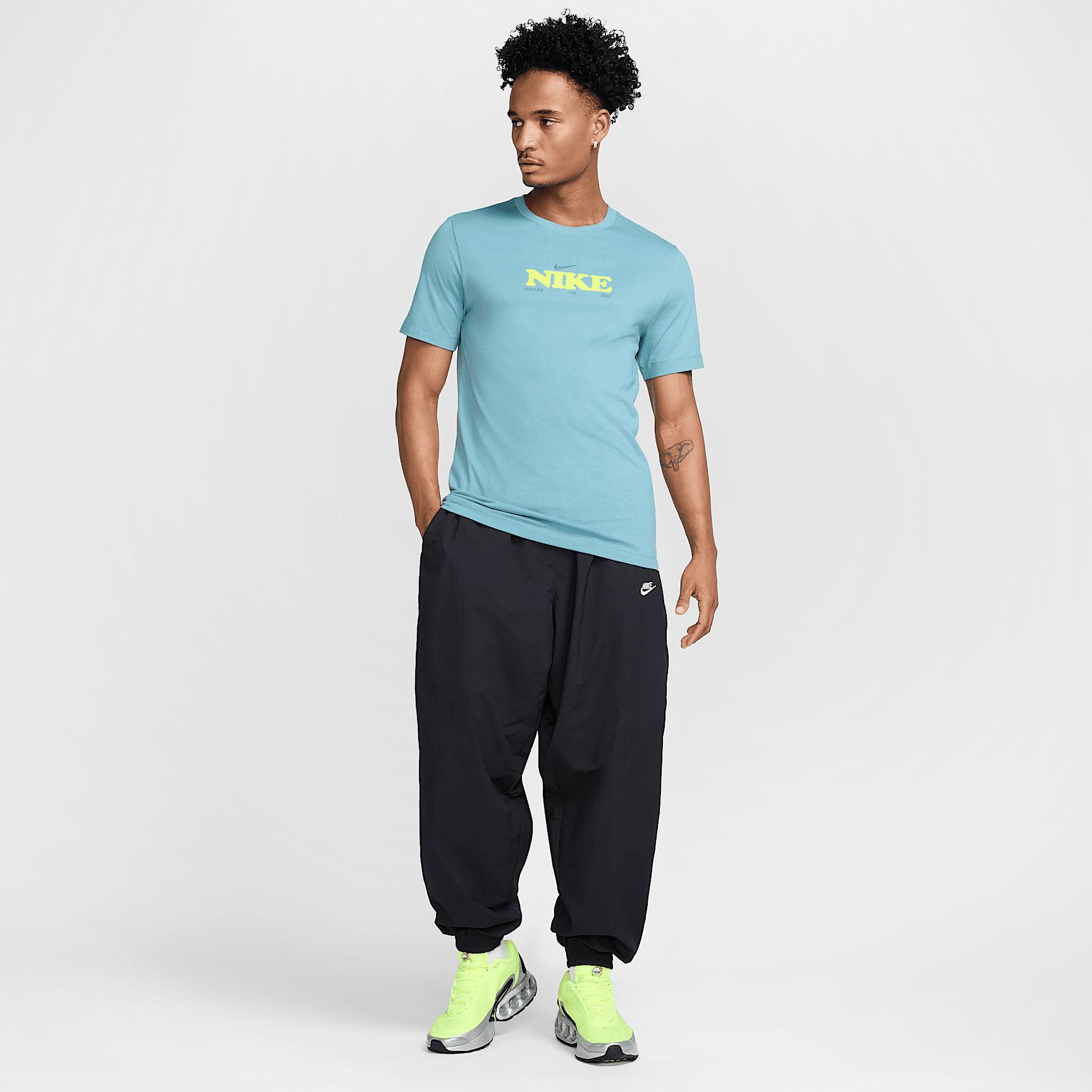 Nike Sportswear Men's T-Shirt Product Image