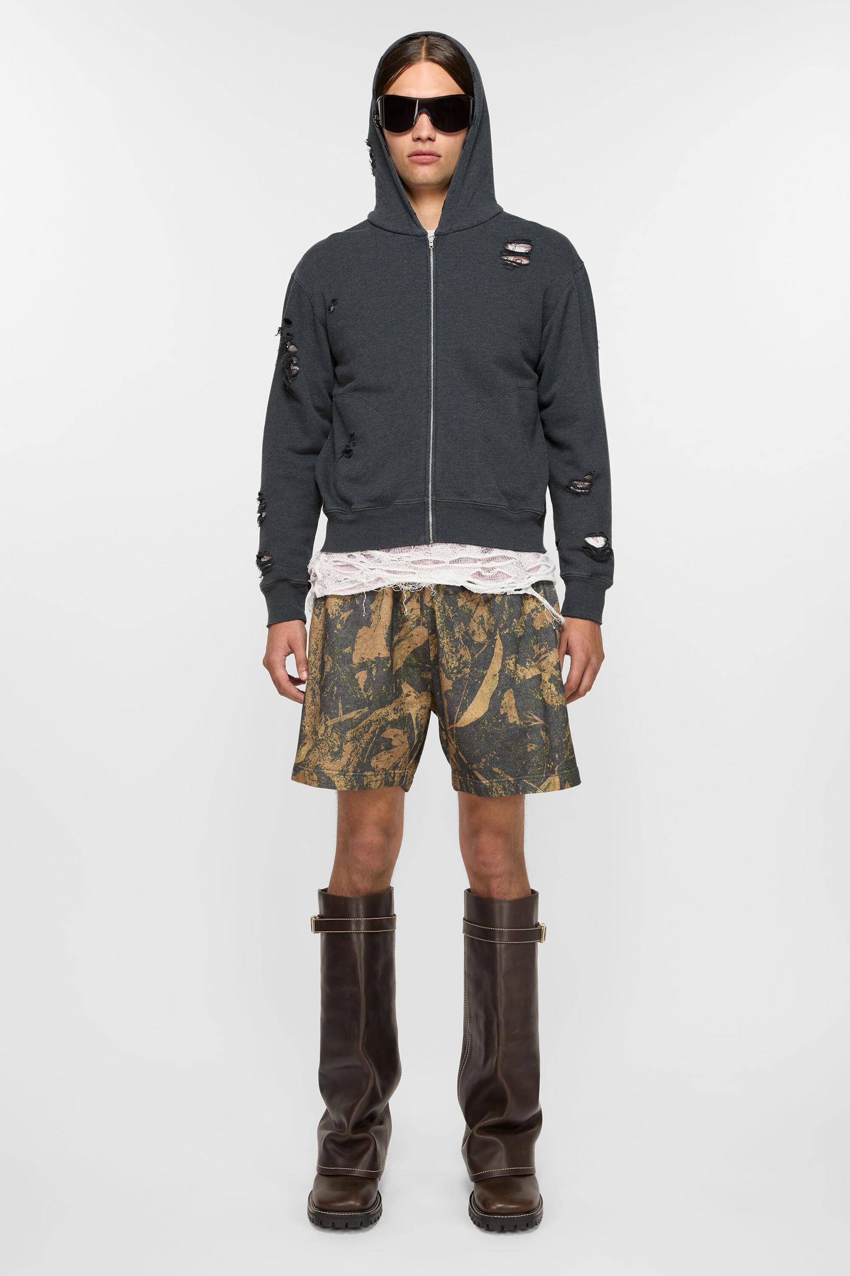 Printed fleece shorts Product Image