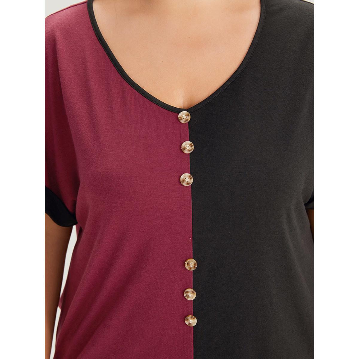 Plus Size Colorblock Contrast Button Detail Roll Batwing Sleeve T-shirt Black Women Casual Contrast Colorblock Scoop Neck Dailywear T-shirts BloomChic 12/L Product Image