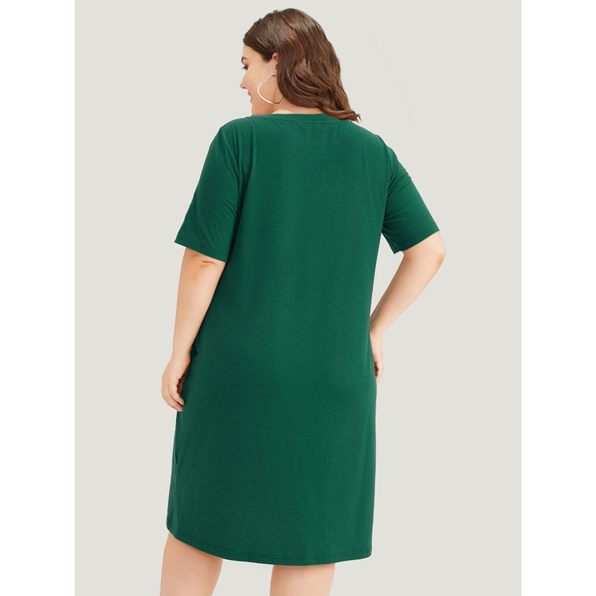 Plus Size Supersoft Essentials Butterflys Print Pocket Crew Neck Dress Emerald Women Casual Plain Curvy Midi Dress BloomChic 30/6X Product Image