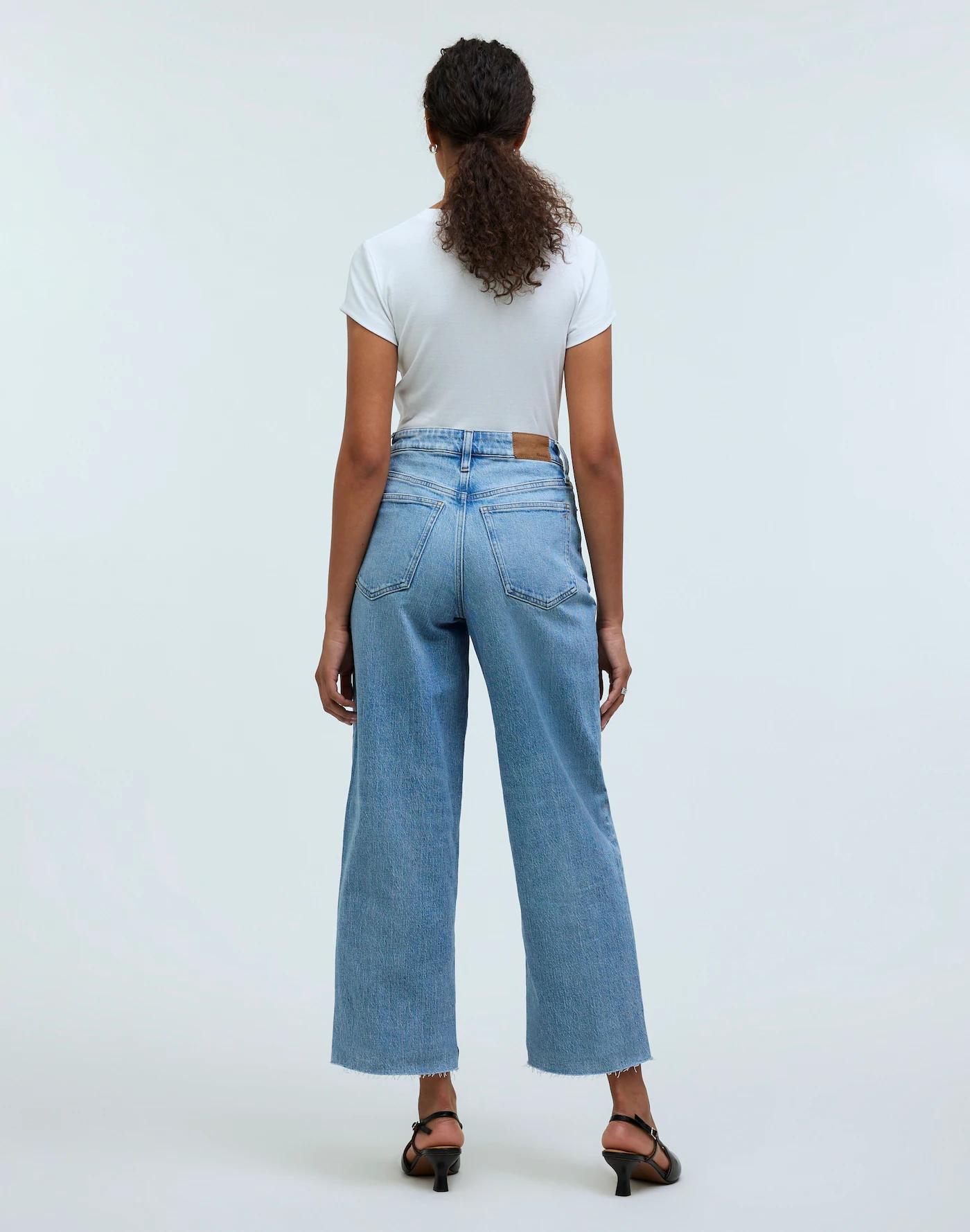 The Curvy Perfect Vintage Wide-Leg Crop Jean Product Image