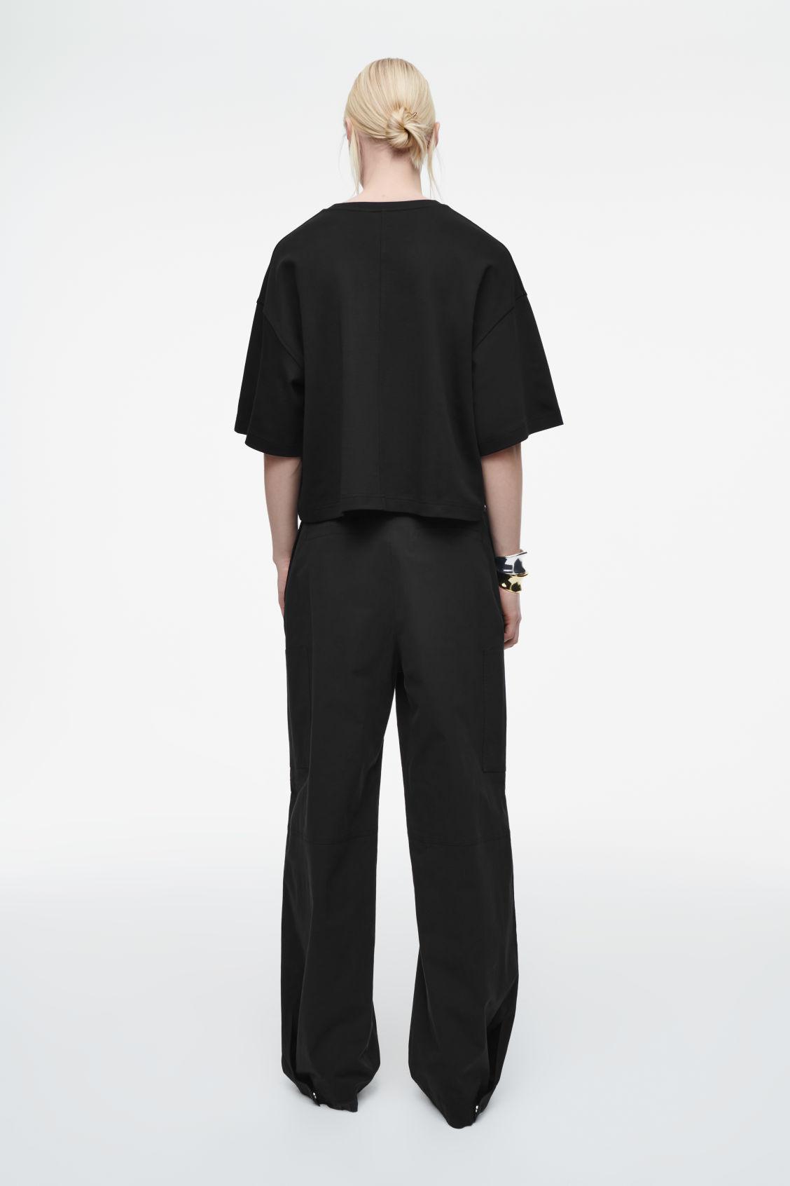 OVERSIZED BOXY T-SHIRT Product Image