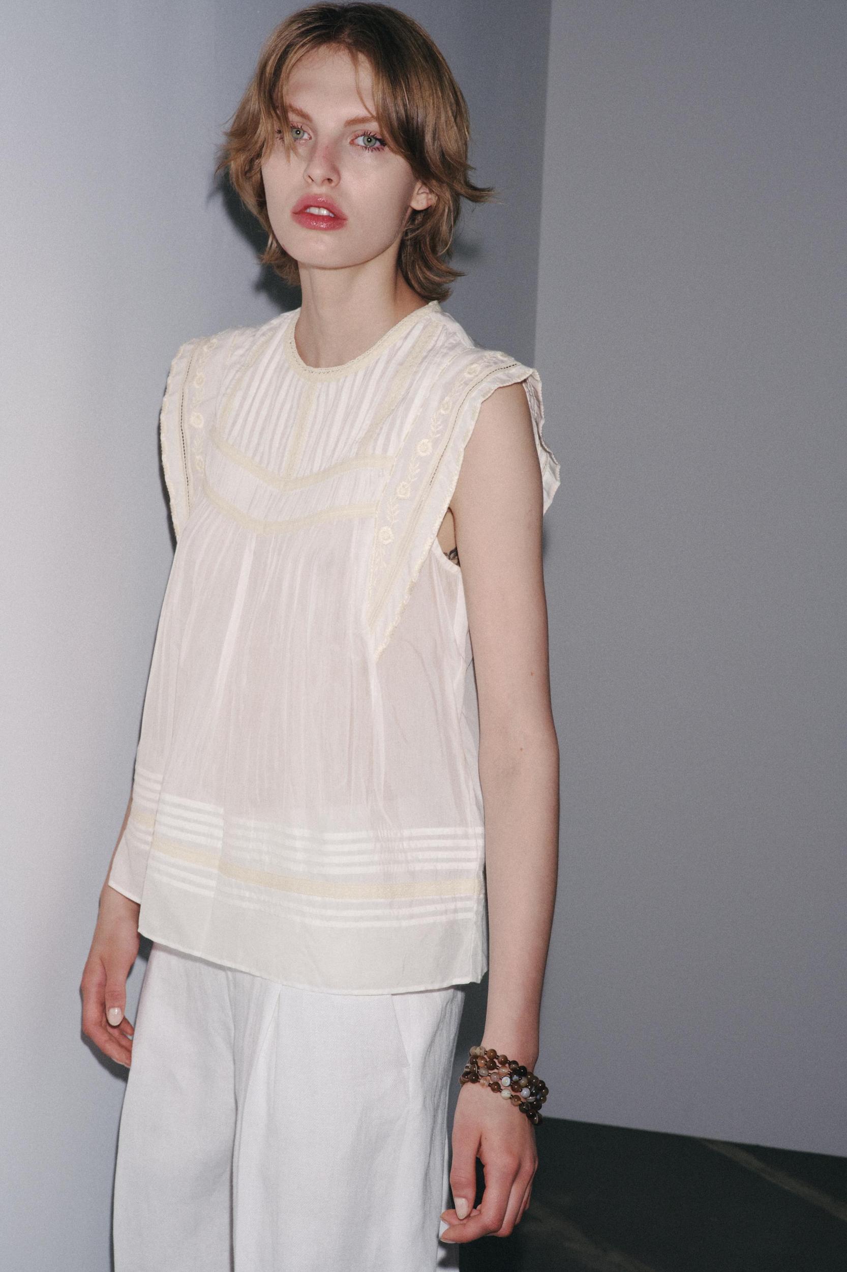 ZW COLLECTION EMBROIDERED BLOUSE Product Image