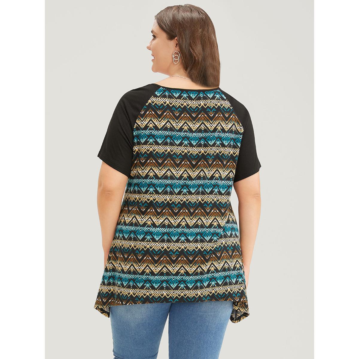 Plus Size Bandana Contrast Raglan Sleeve Asymmetrical T-shirt Black Women Elegant Bohemian Print Round Neck Dailywear T-shirts BloomChic 12/L Product Image