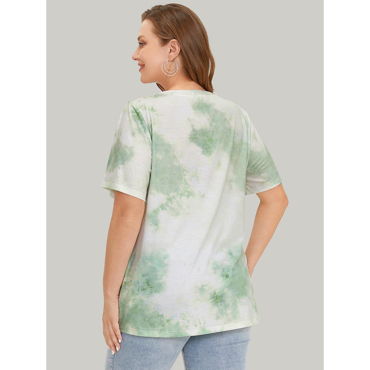 Plus Size Heart Print Crew Neck Tie Dye T-shirt Green Women Casual Heart Print Round Neck Dailywear T-shirts BloomChic 30/6X Product Image