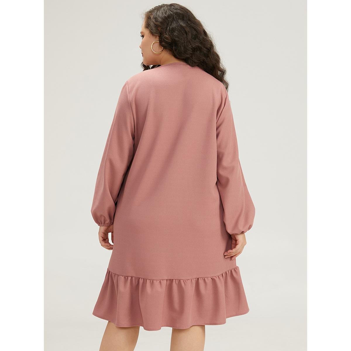 Plus Size Plain Waffle Knit Pleated Texture Ruffle Hem Dress Rouge Women Casual Elastic cuffs V-neck Long Sleeve Curvy Midi Dress BloomChic 30/6X Product Image