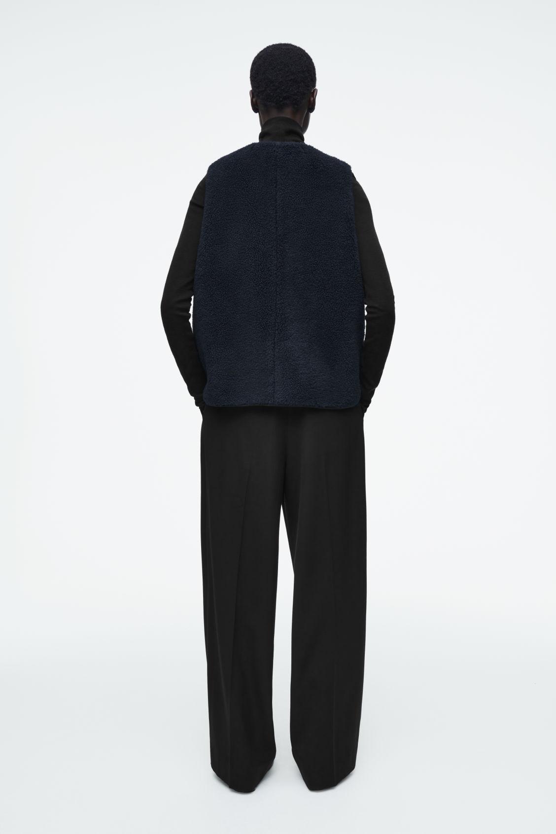 OVERSIZED FAUX SHEARLING VEST Product Image