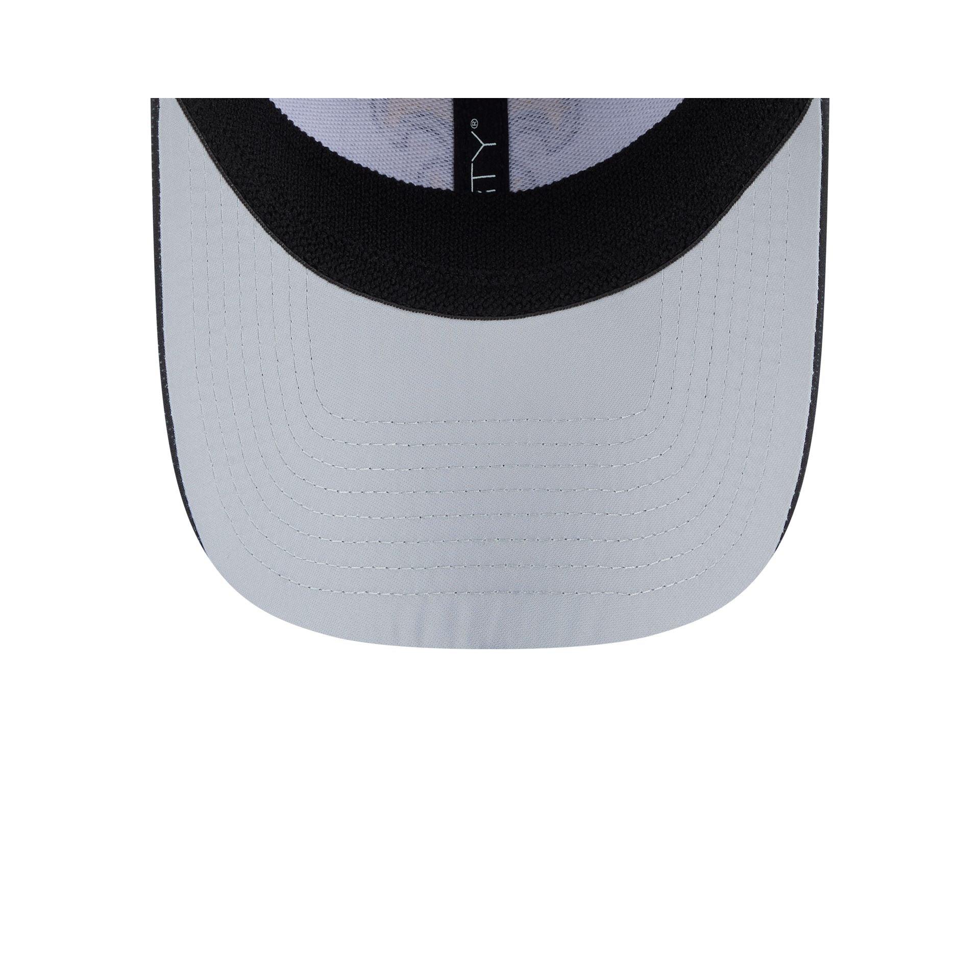 Las Vegas Raiders 2025 Sideline Hot Weather Historic 39THIRTY Stretch Fit Hat Male Product Image