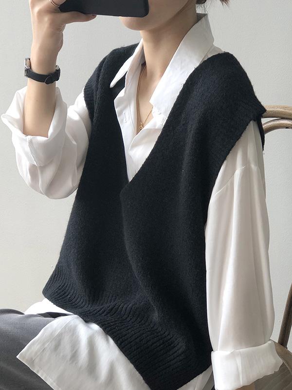 Knitting Irregularity Solid V-Neck Vest Product Image