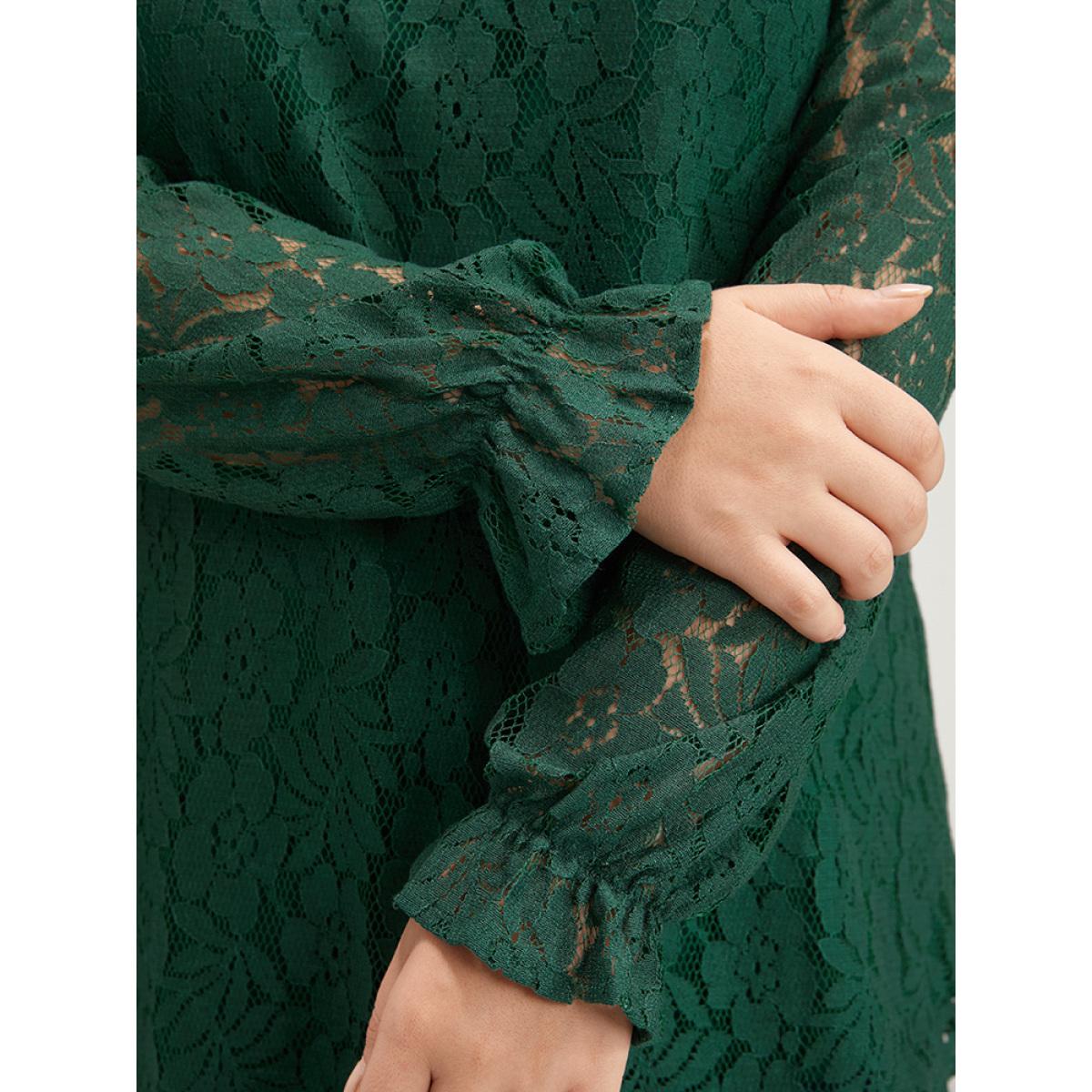 Plus Size Green Solid Crochet Lace V Neck Blouse Women Glamour Long Sleeve V-neck Going out Blouses BloomChic 26/4X Product Image