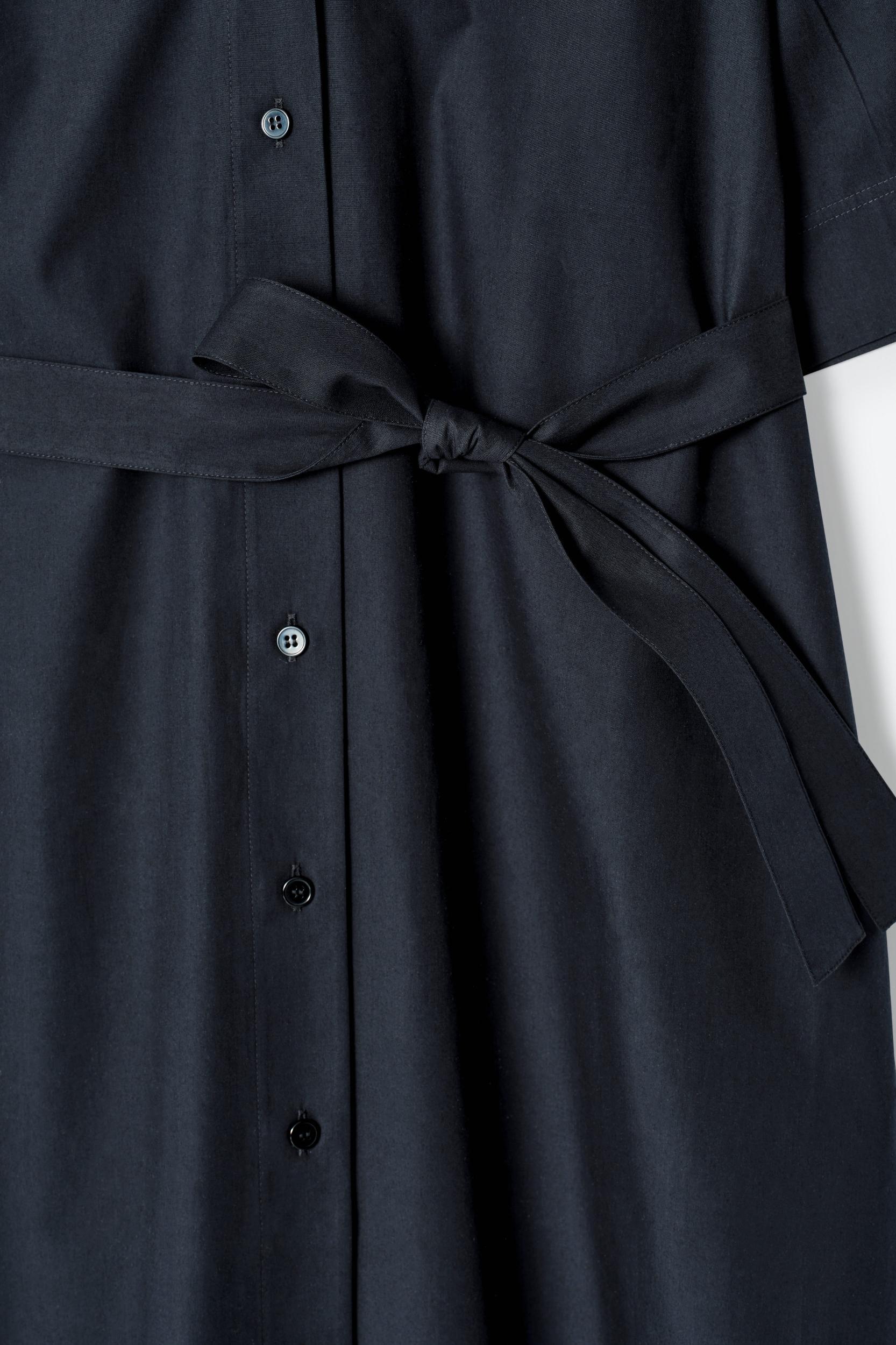 BELTED SHORT-SLEEVED MIDI SHIRT DRESS Product Image