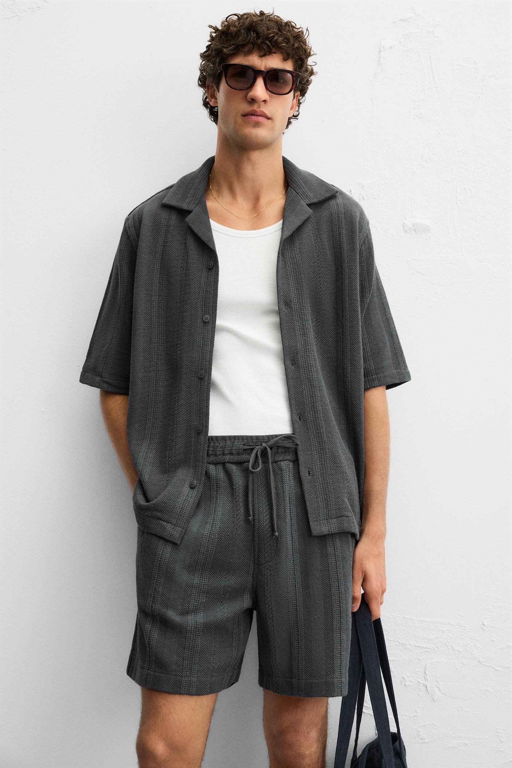TEXTURED RELAXED FIT SHIRT Product Image