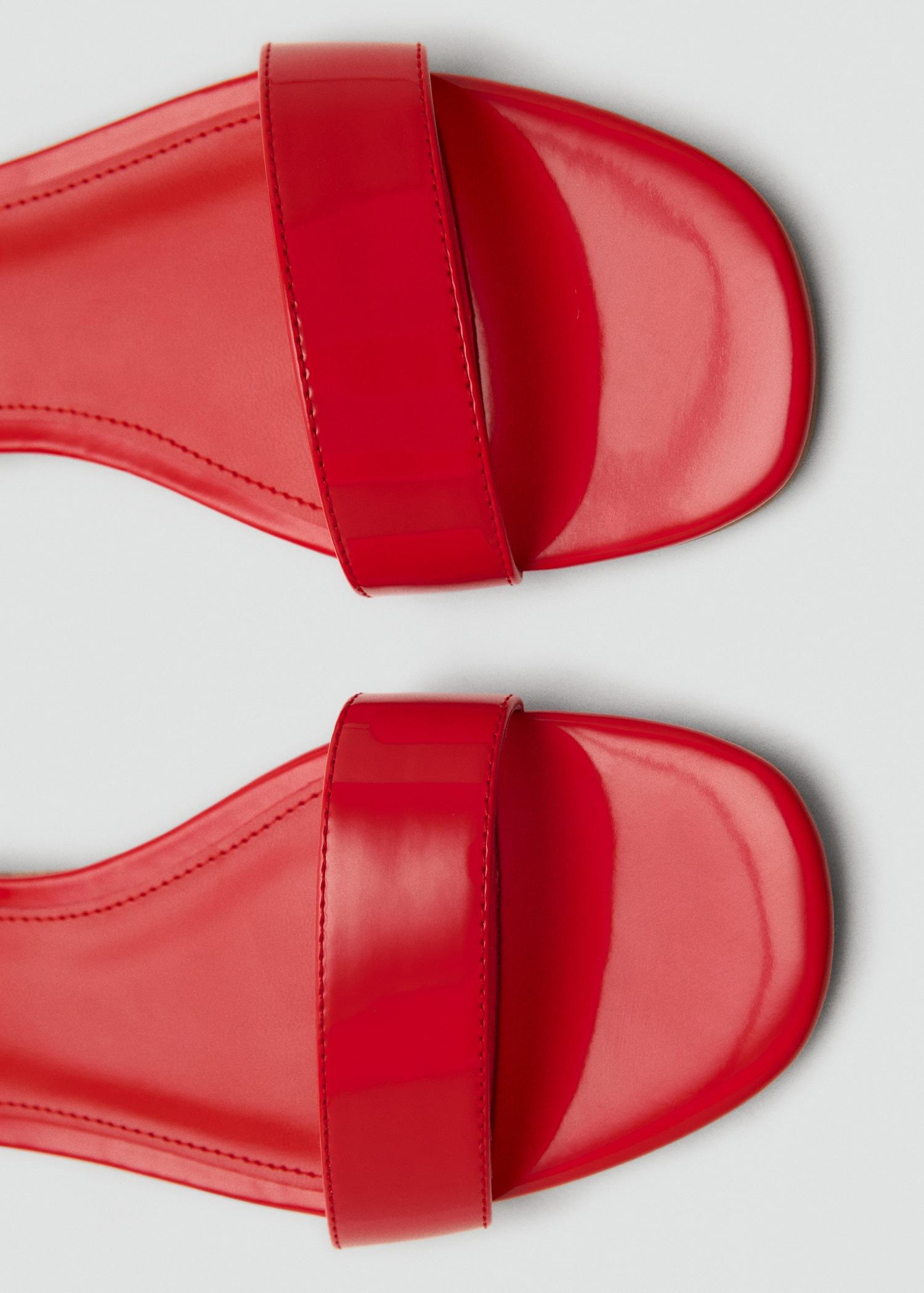 Patent leather-effect flat sandals - Women | MANGO USA Product Image