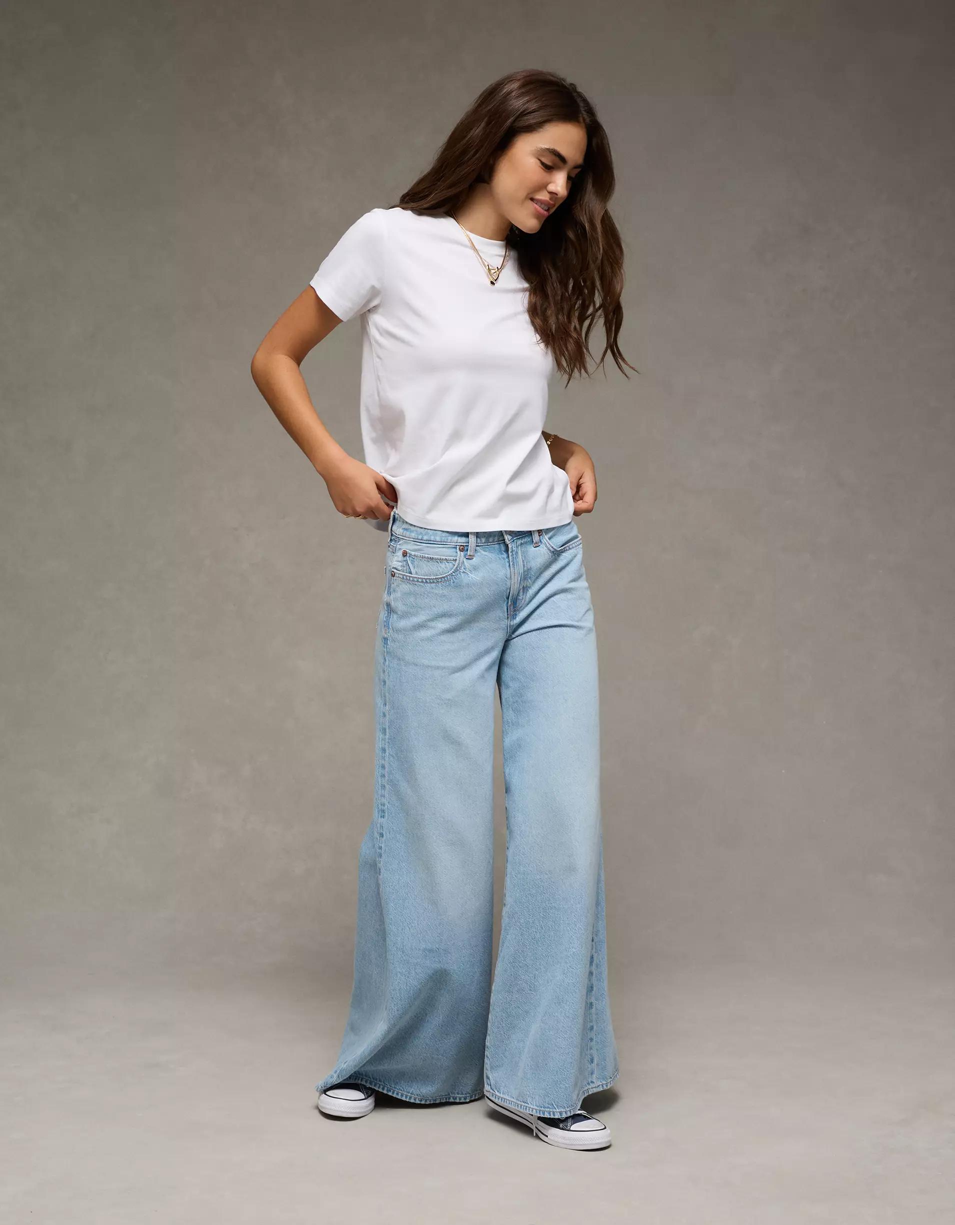 AE Short Sleeve Classic T-Shirt Product Image