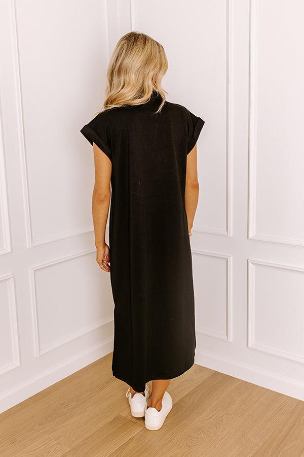 Cue The Casual T-shirt Midi Dress in Black Product Image