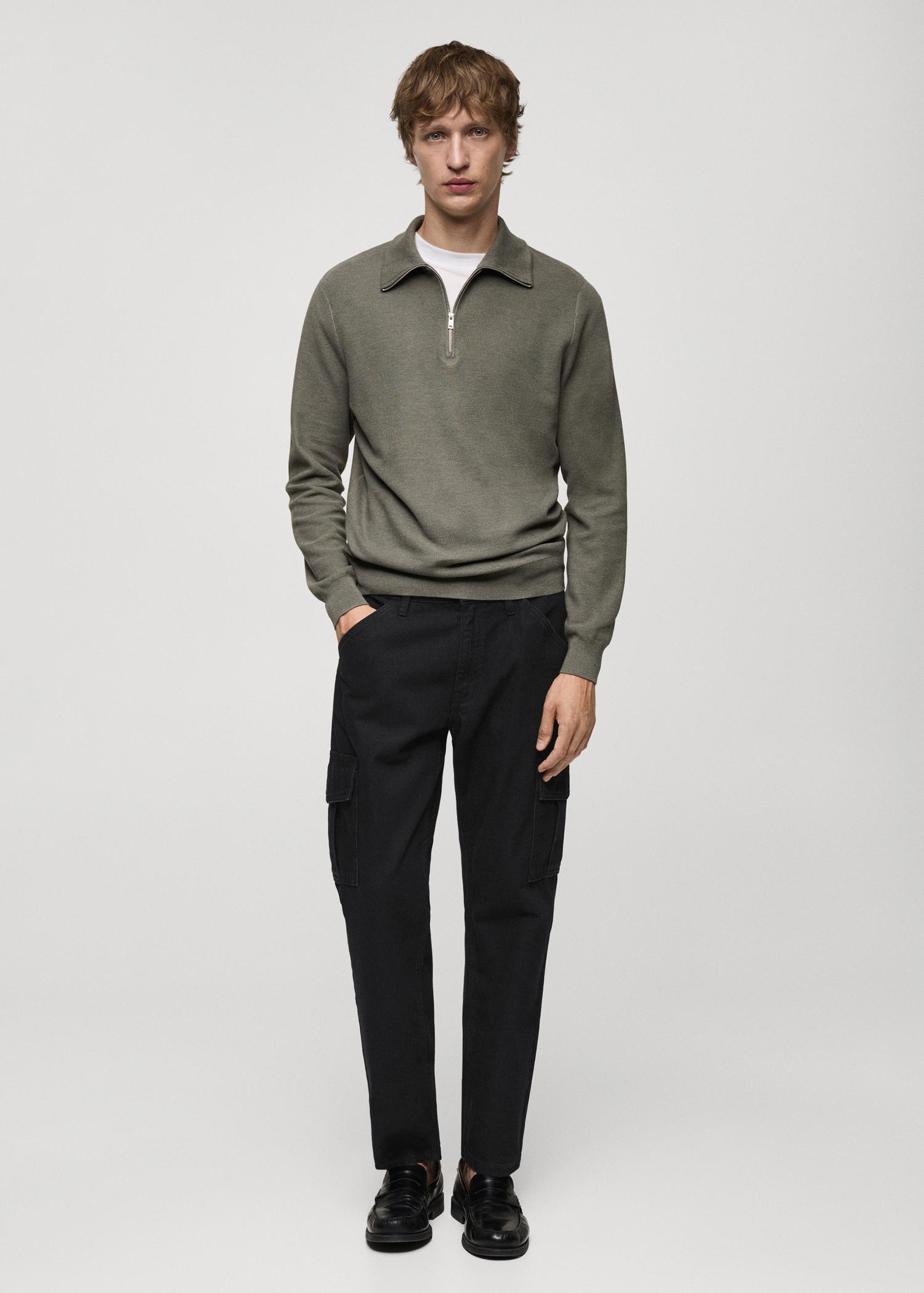 Straight-fit cargo jeans - Men | MANGO USA Product Image