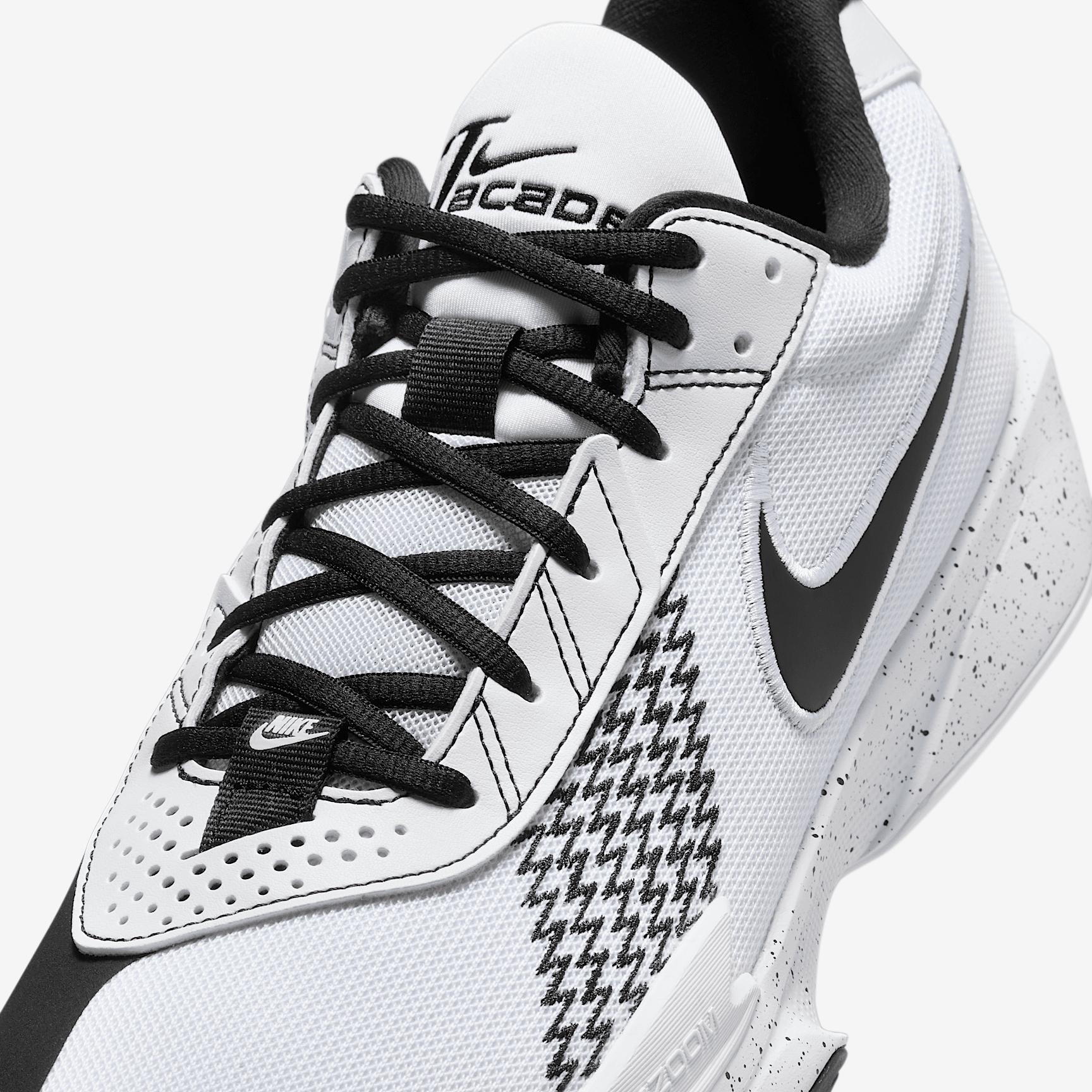Nike Mens G.T. Cut Academy Basketball Shoes | FB2599-103 Product Image