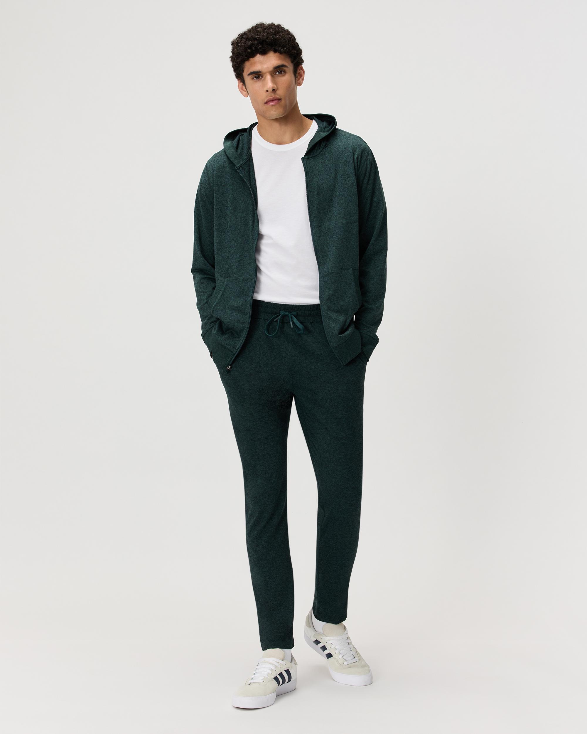 Quince | Men's Flowknit Performance Full-Zip Chest Pocket Hoodie Recycled Polyester Product Image