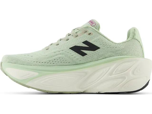 Women's | New Balance Fresh Foam X More v5 Product Image