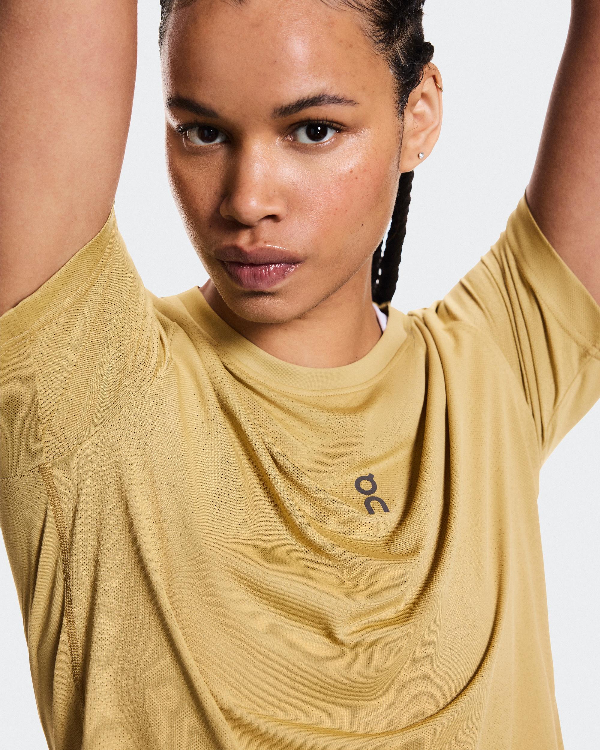 Trail-T: Lightweight Women’s Tee For Trail Running | On Product Image