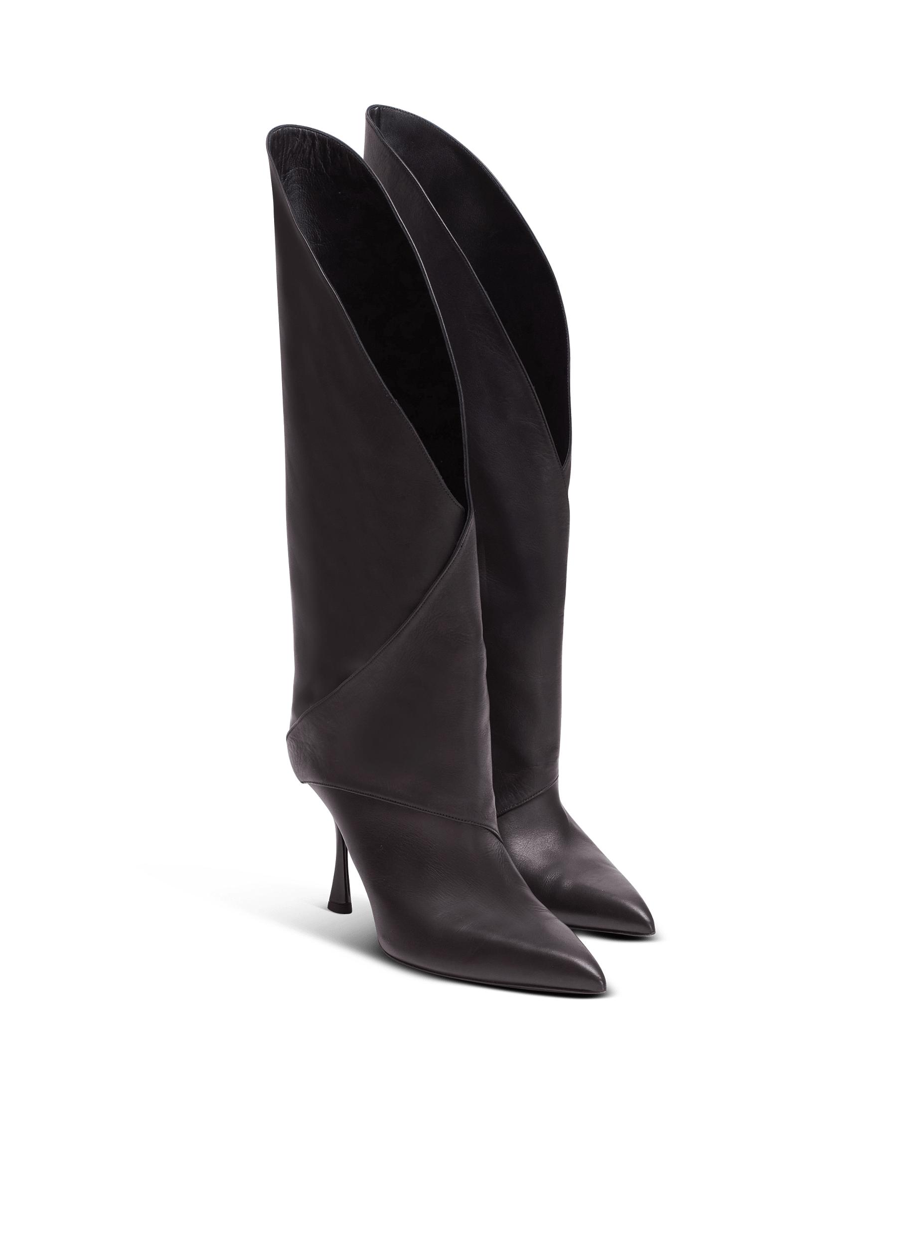 Twist heeled leather boots Product Image