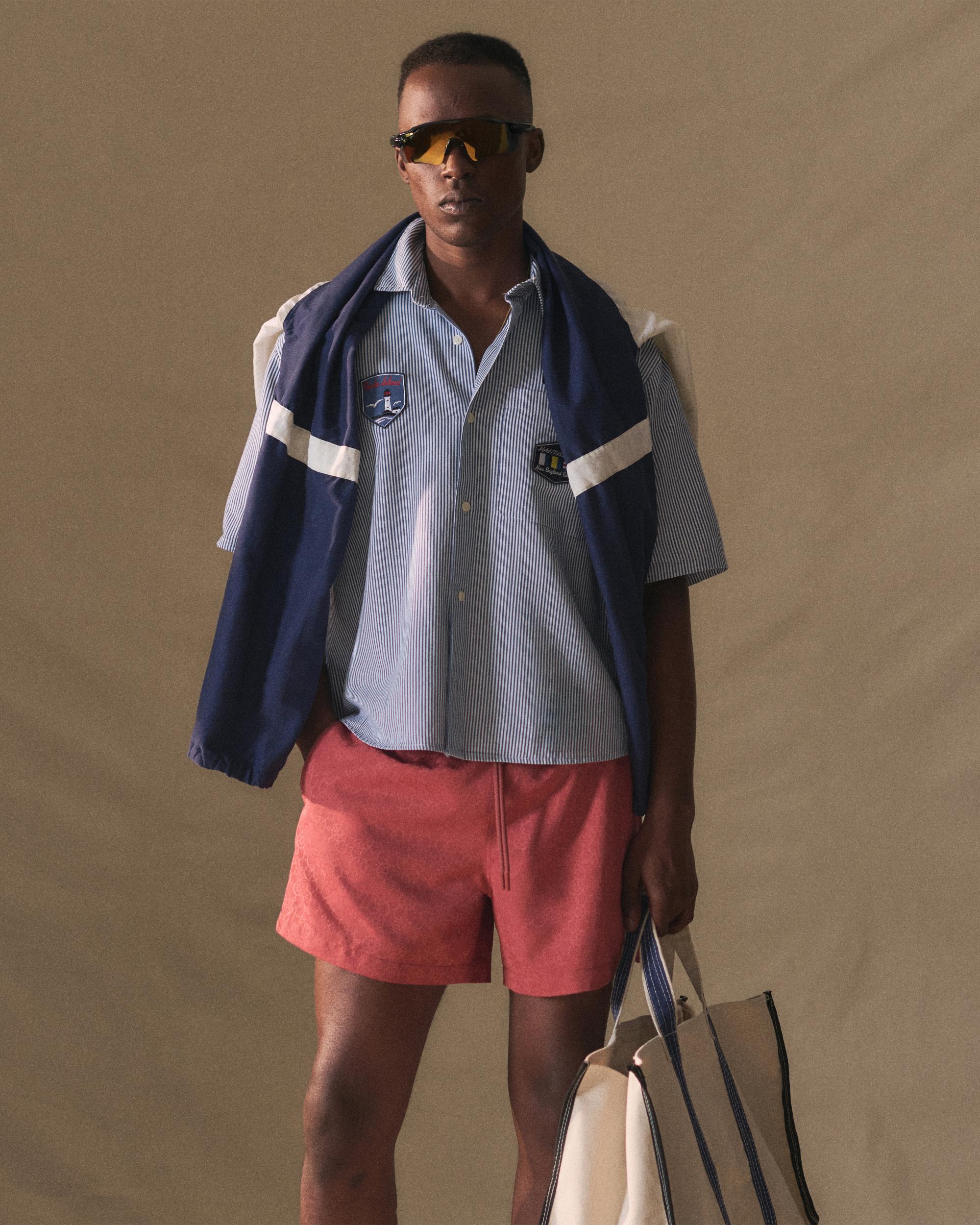 Short-Sleeve Cropped Graphic Workwear Button-Up Shirt Product Image