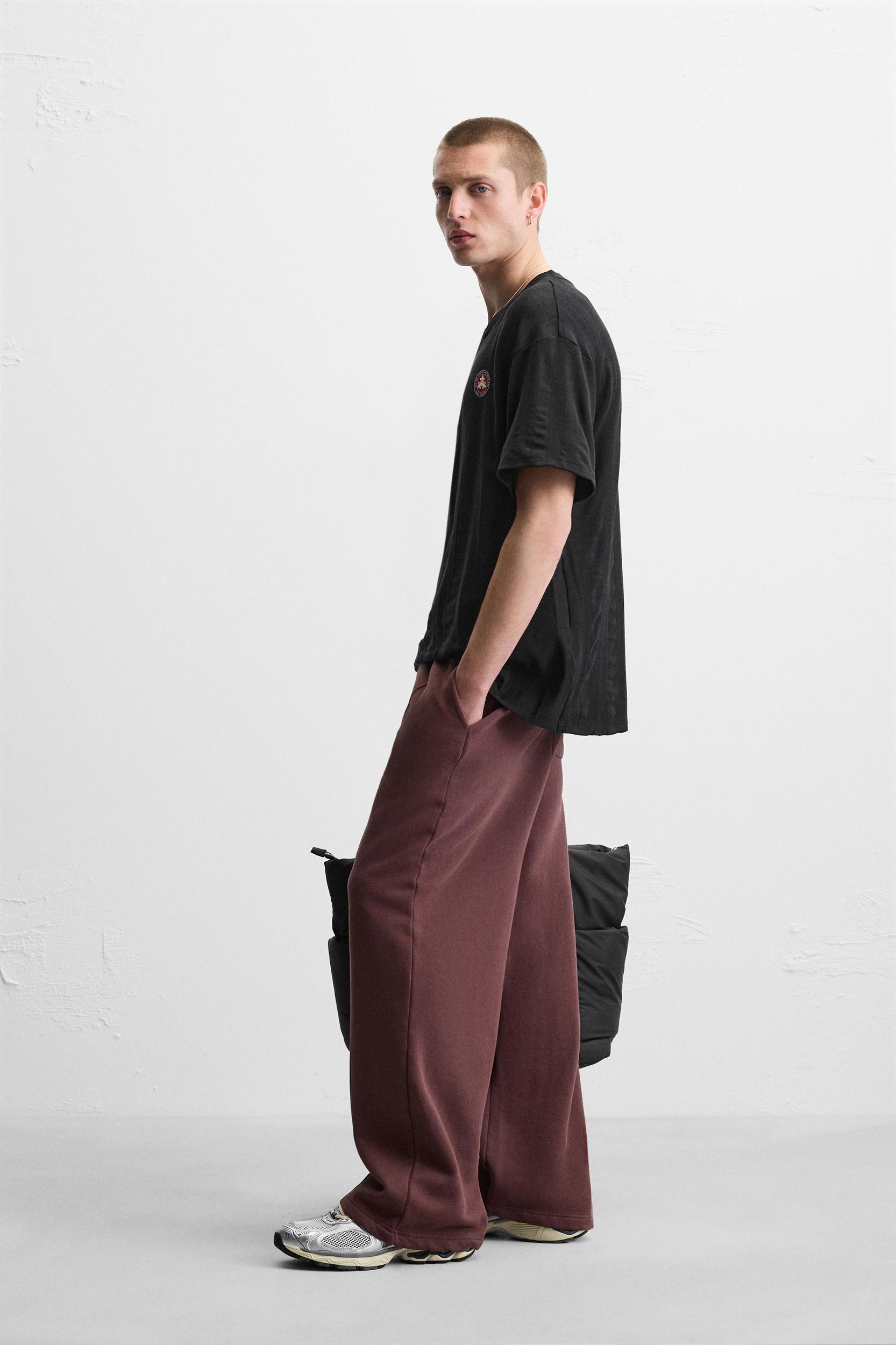 RETRO FOOTBALL PRINT T-SHIRT Product Image