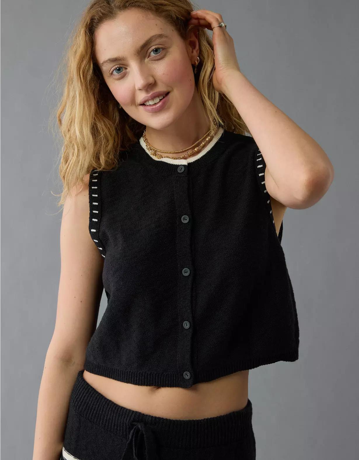 AE Crew Neck Button-Up Sweater Vest Product Image