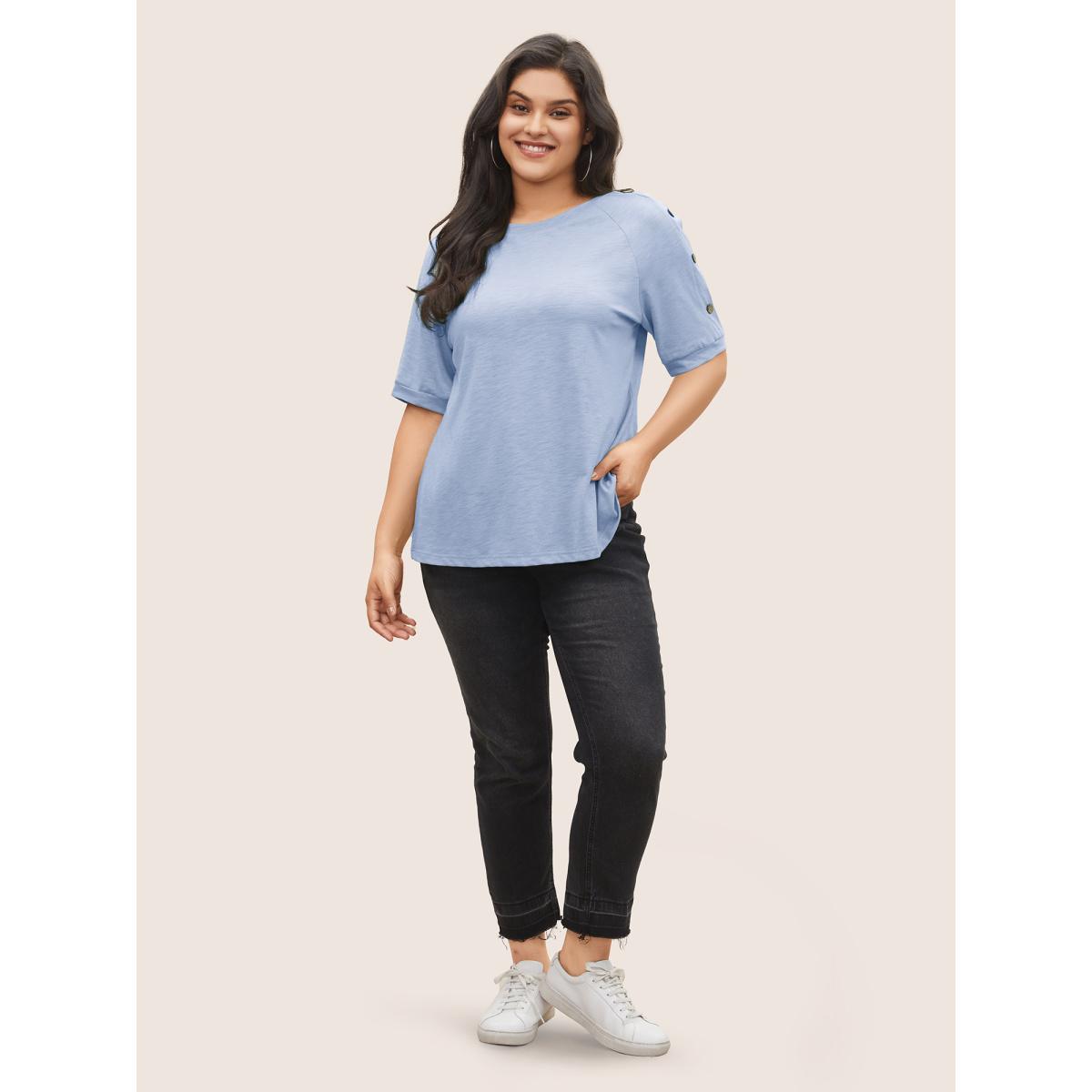 Plus Size Plain Button Detail Raglan Sleeve T-shirt LightBlue Women Casual Non Plain Non Everyday T-shirts BloomChic 28/5X Product Image