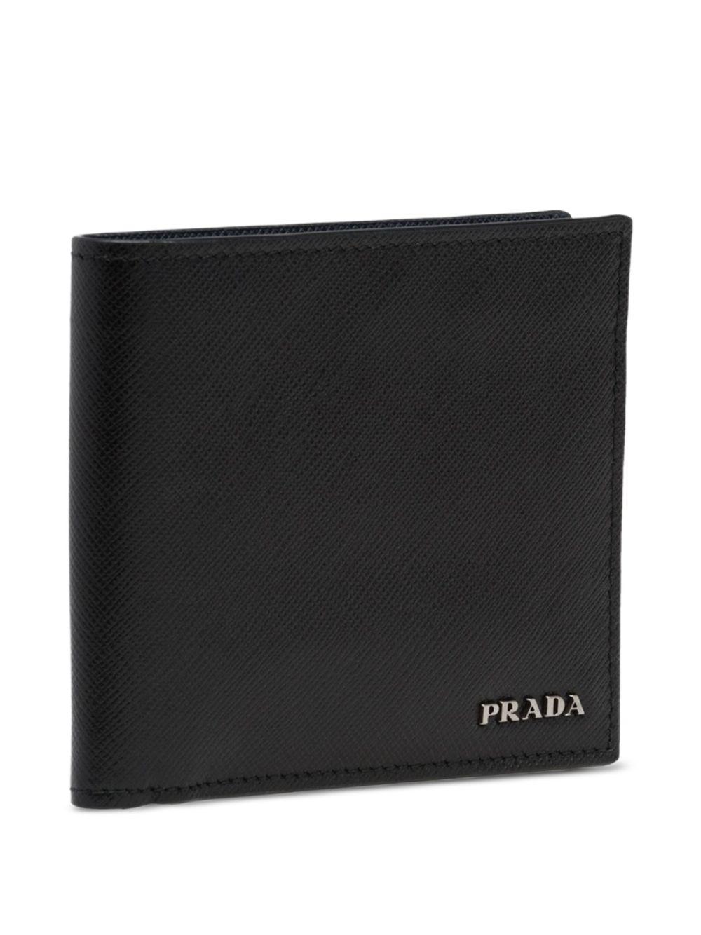 textured bi-fold wallet Product Image
